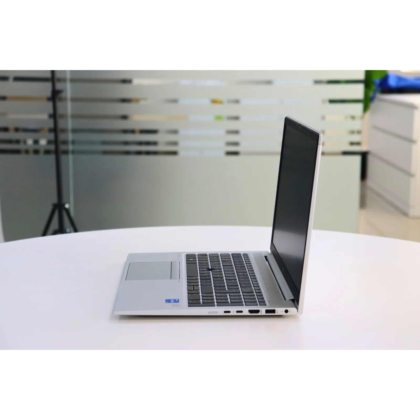 HP ELITEBOOK 850 G8: Intel Core i5, 11th Gen, 8GB RAM, 256GB SSD - AE Laptop image 4