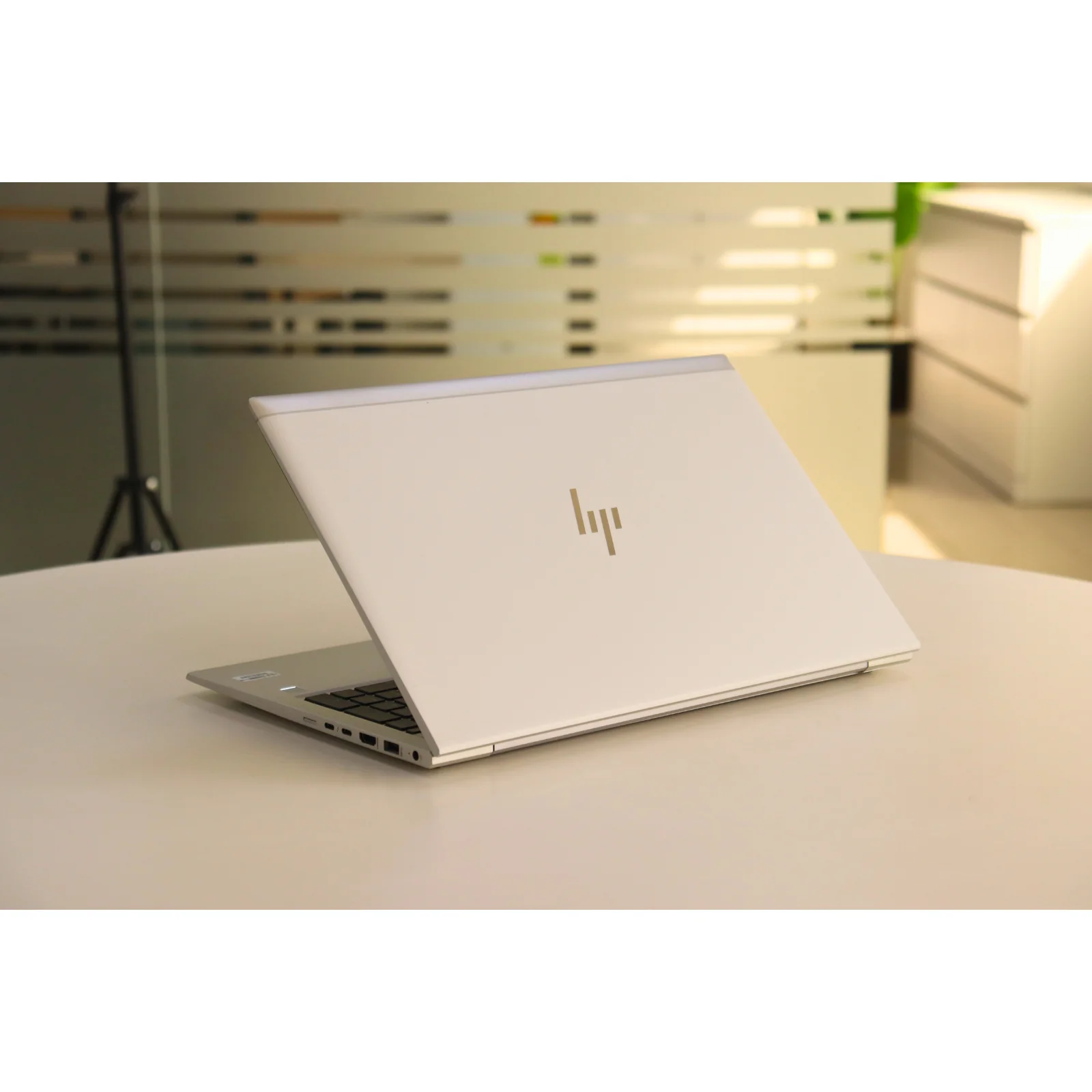 HP ELITEBOOK 850 G8: 11th Gen i7, 16GB RAM, 512GB SSD - Gray - Unit 00631 - AE Laptop image 5