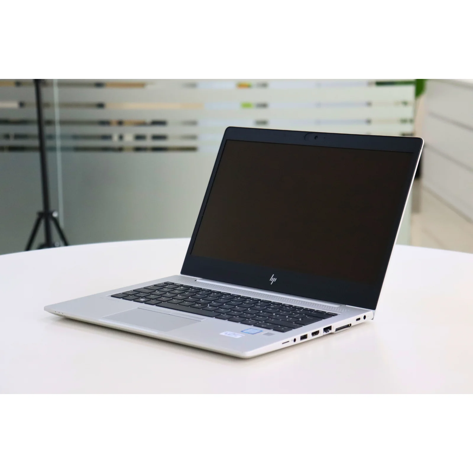 HP ELITEBOOK 830 G5: 8th Gen i5, 16GB RAM, 256GB SSD - Gray - Unit 00607