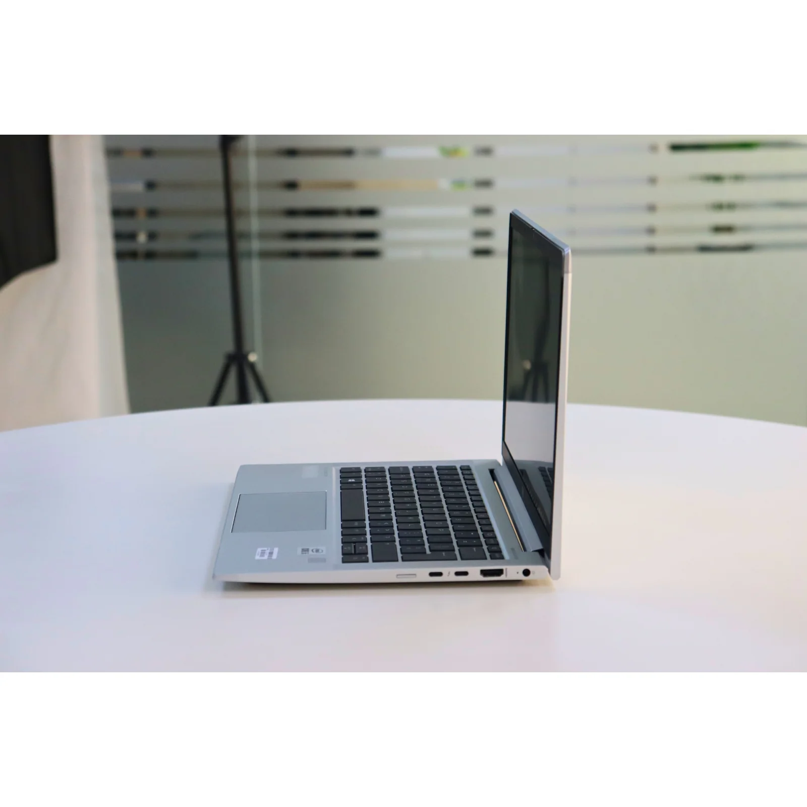 HP ELITEBOOK 830 G7: 10th Gen i5, 16GB RAM, 256GB SSD - Gray - Unit 00449 - AE Laptop image 4