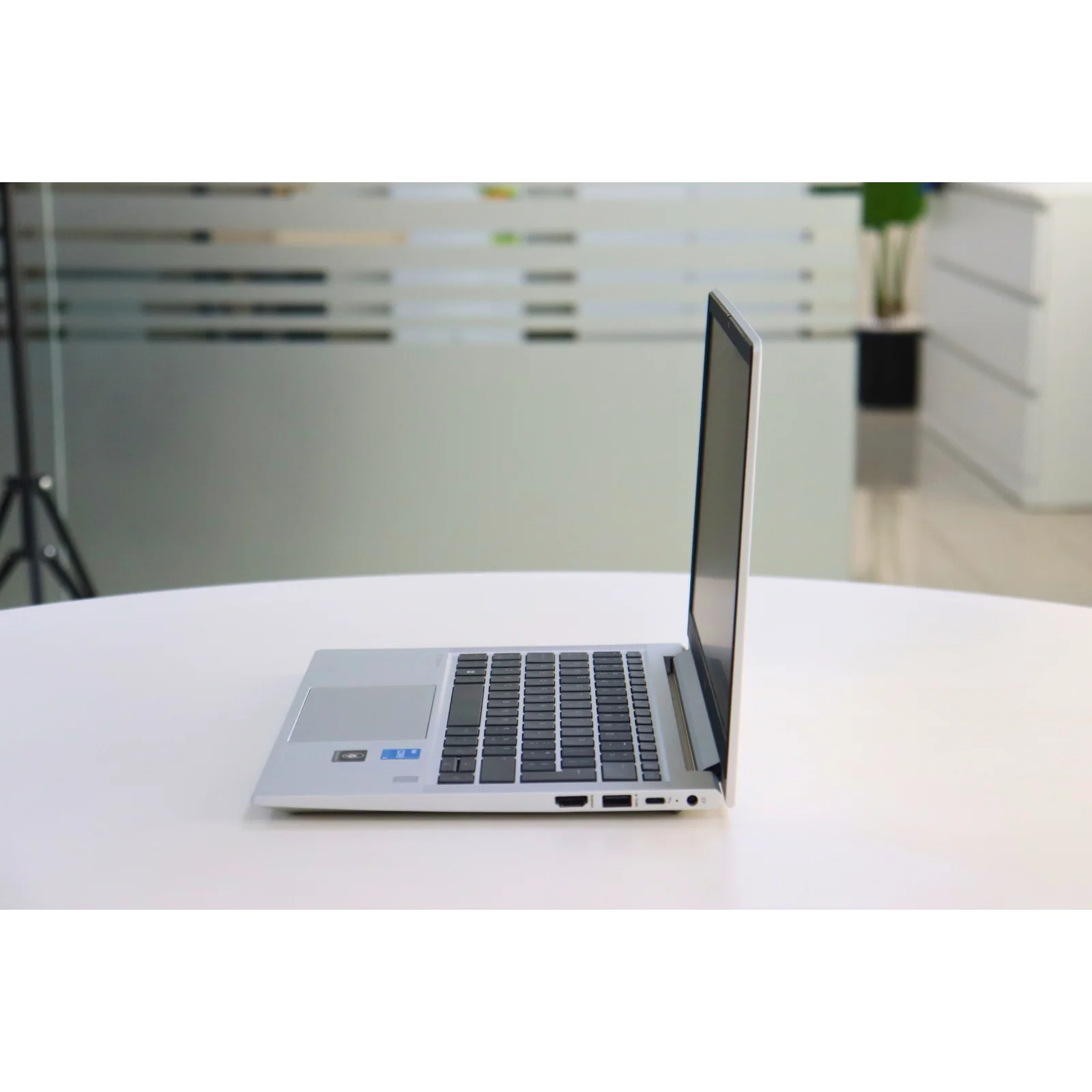 HP EliteBook 630 G9: Intel Core i3, 12th Gen, 8GB RAM, 256GB SSD - AE Laptop image 5