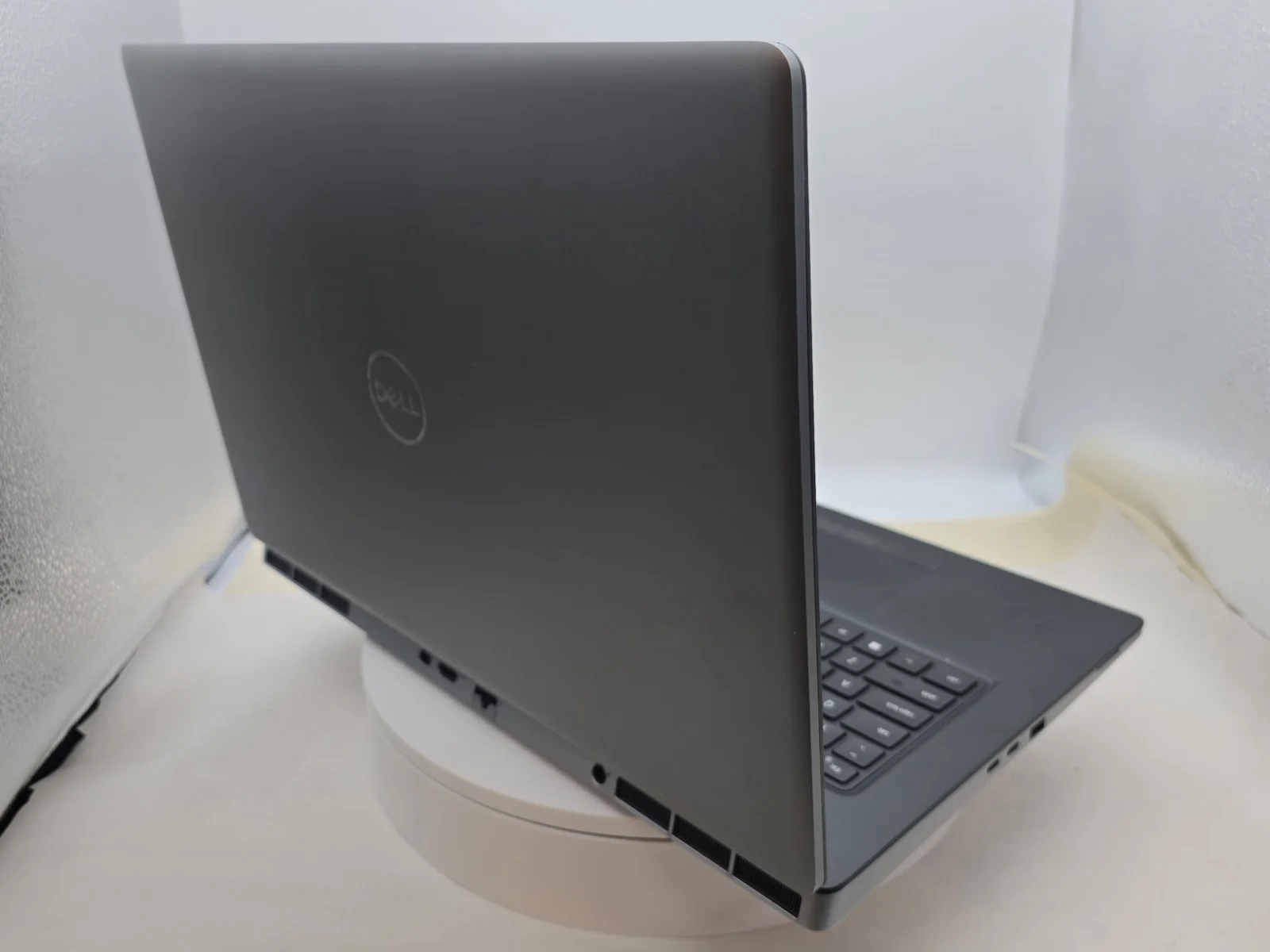 Dell Precision 7550 | i7, 32GB RAM, Quadro T1000, Win 11 Pro - AE Laptop image 6
