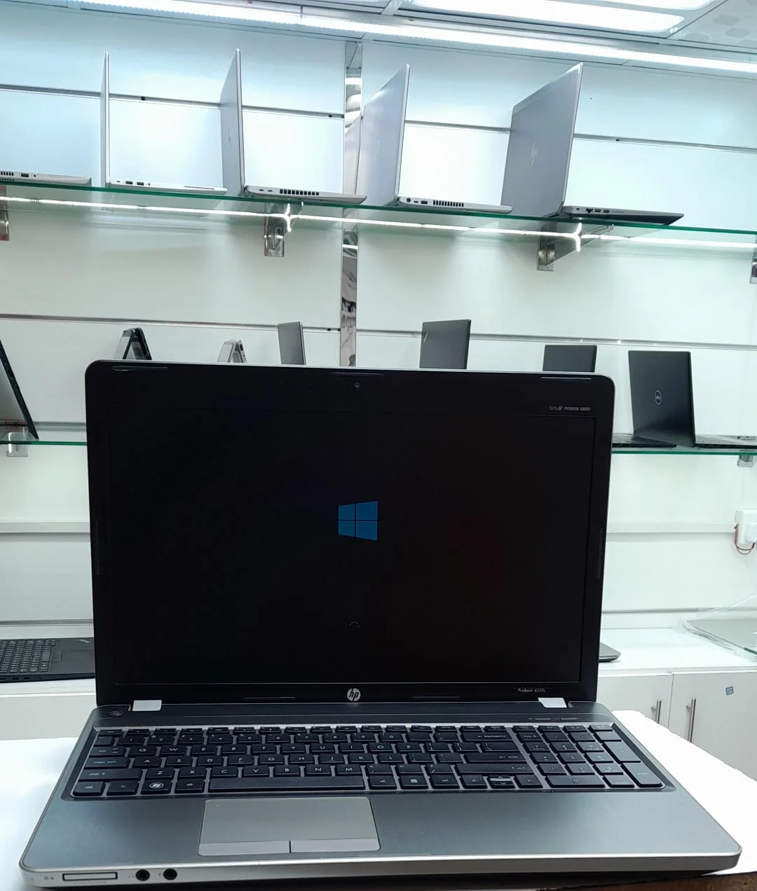 HP ProBook 6550b 15.6" Laptop Intel Core i5 540M, 8GB RAM, 500GB HDD - AE Laptop image 3
