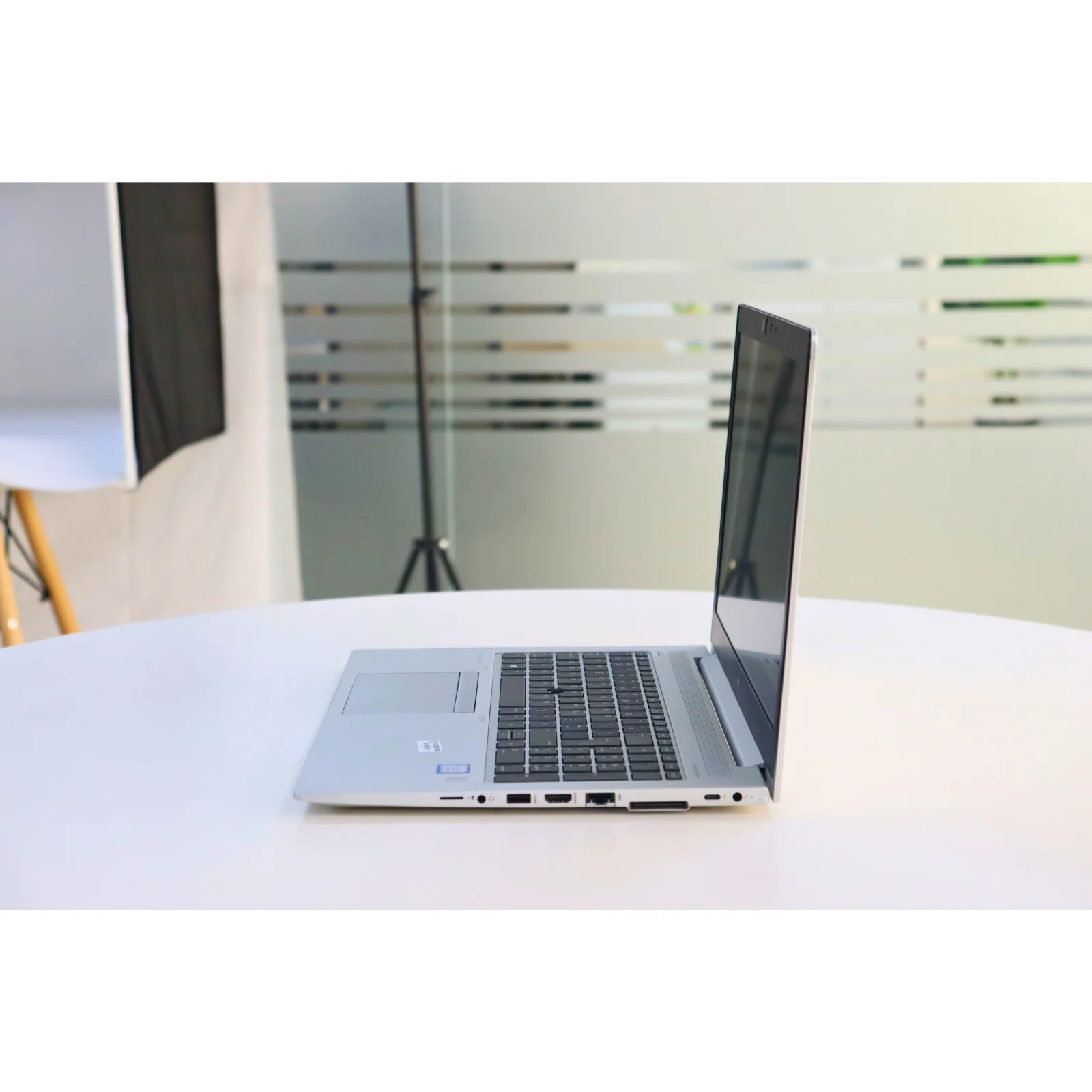 HP ELITEBOOK 850 G5: 8th Gen i5, 8GB RAM, 256GB SSD - AE Laptop image 4
