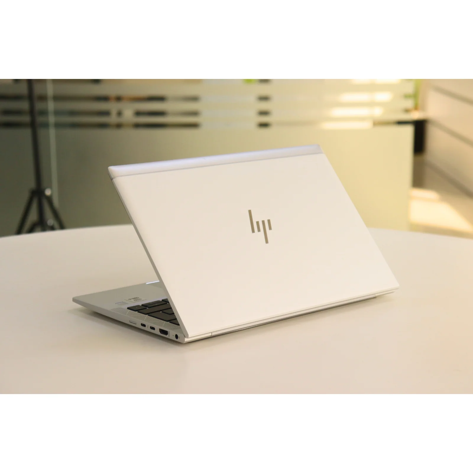 HP ELITEBOOK 830 G7: 10th Gen i5, 8GB RAM, 256GB SSD - Gray - Unit 00661 - AE Laptop image 5