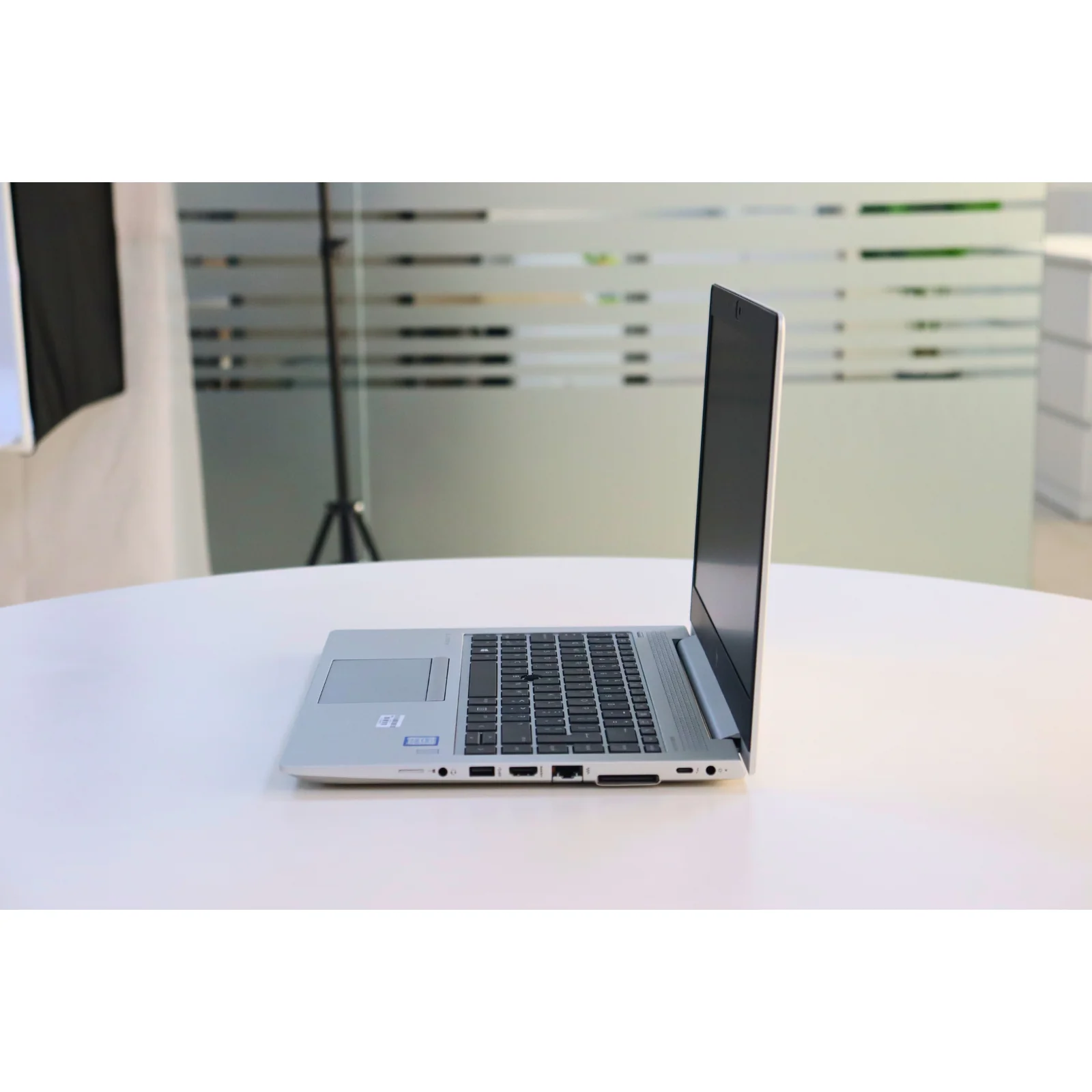 HP ELITEBOOK 840 G5: 8th Gen i5, 8GB RAM, 256GB SSD - AE Laptop image 4