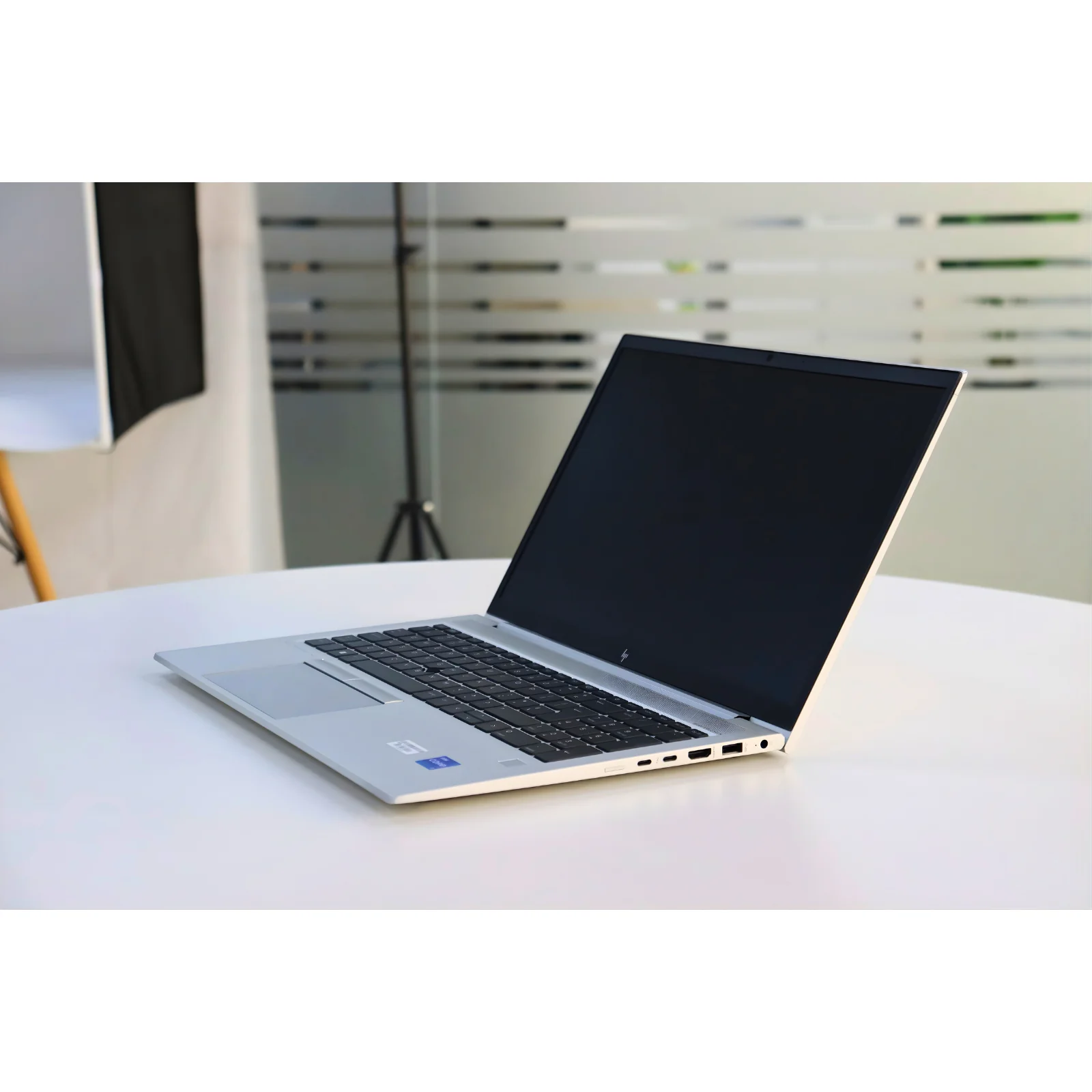 HP ELITEBOOK 850 G8: 11th Gen i5, 16GB RAM, 256GB SSD