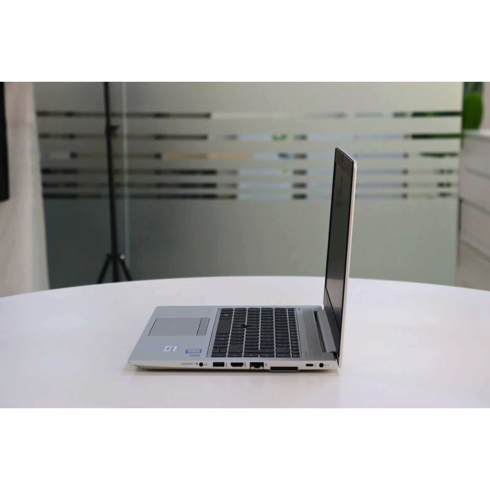 HP ELITEBOOK 840 G6: 8th Gen i5, 16GB RAM, 256GB SSD - AE Laptop image 4