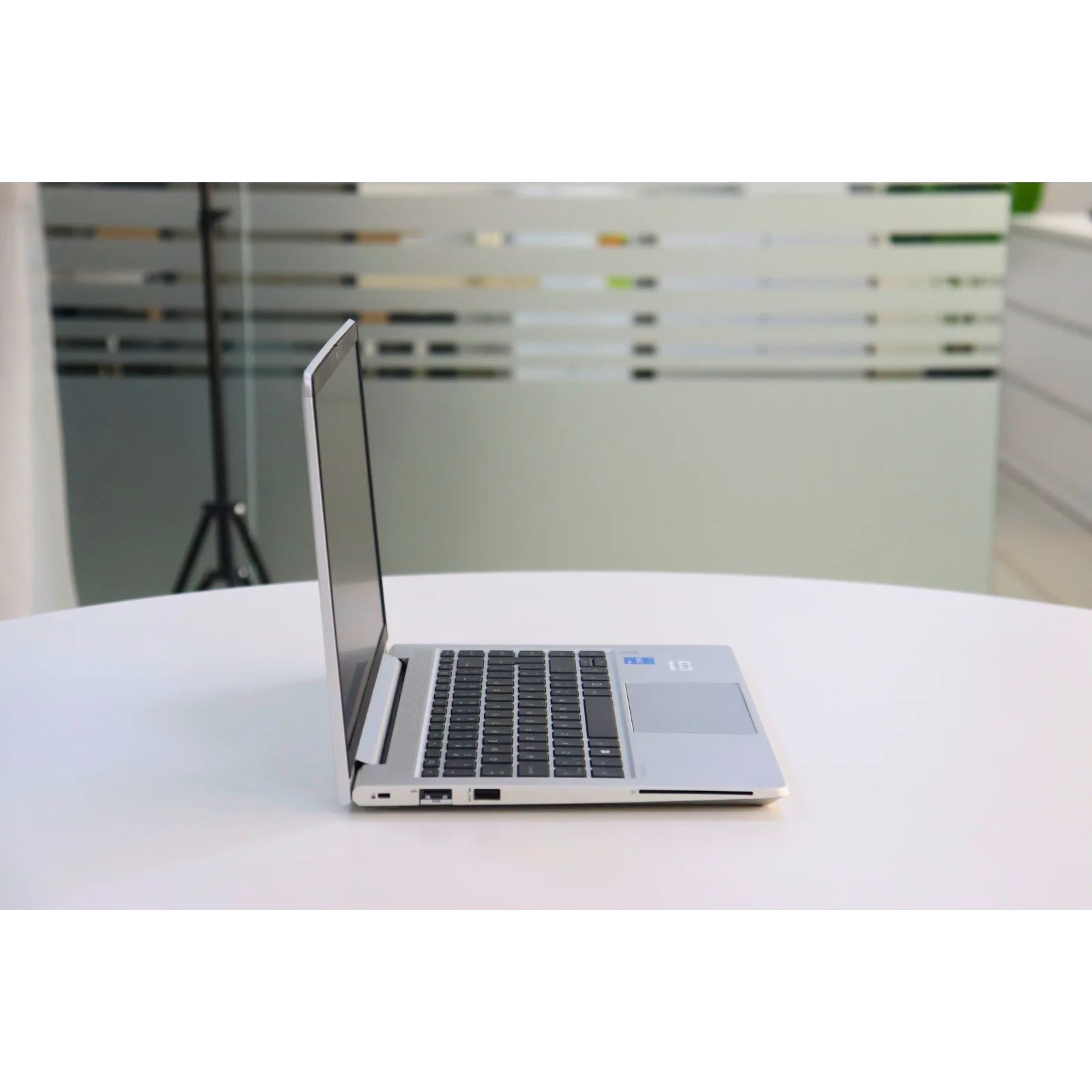 HP PROBOOK 640 G8: 11th Gen i5, 16GB RAM, 256GB SSD - Gray - Unit 01238 - AE Laptop image 3