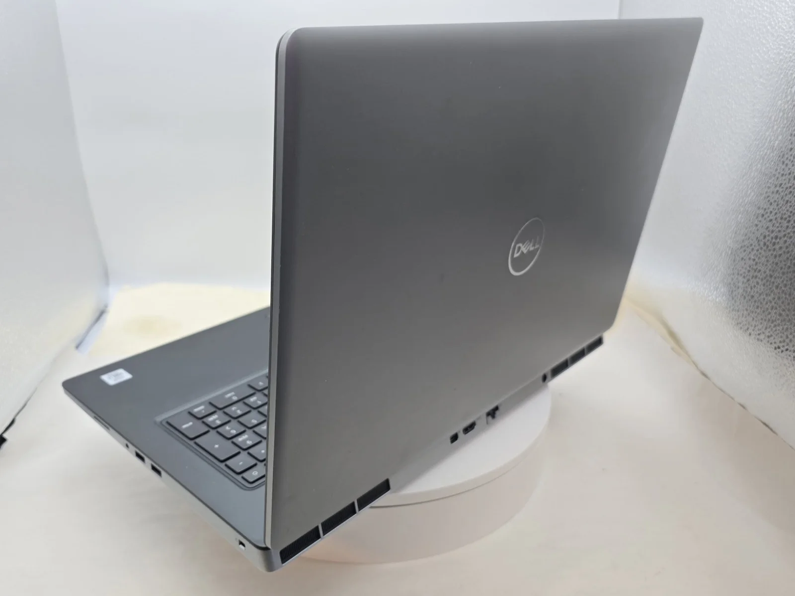 Dell Precision 7550 | i7, 32GB RAM, Quadro T1000, Win 11 Pro - AE Laptop image 4
