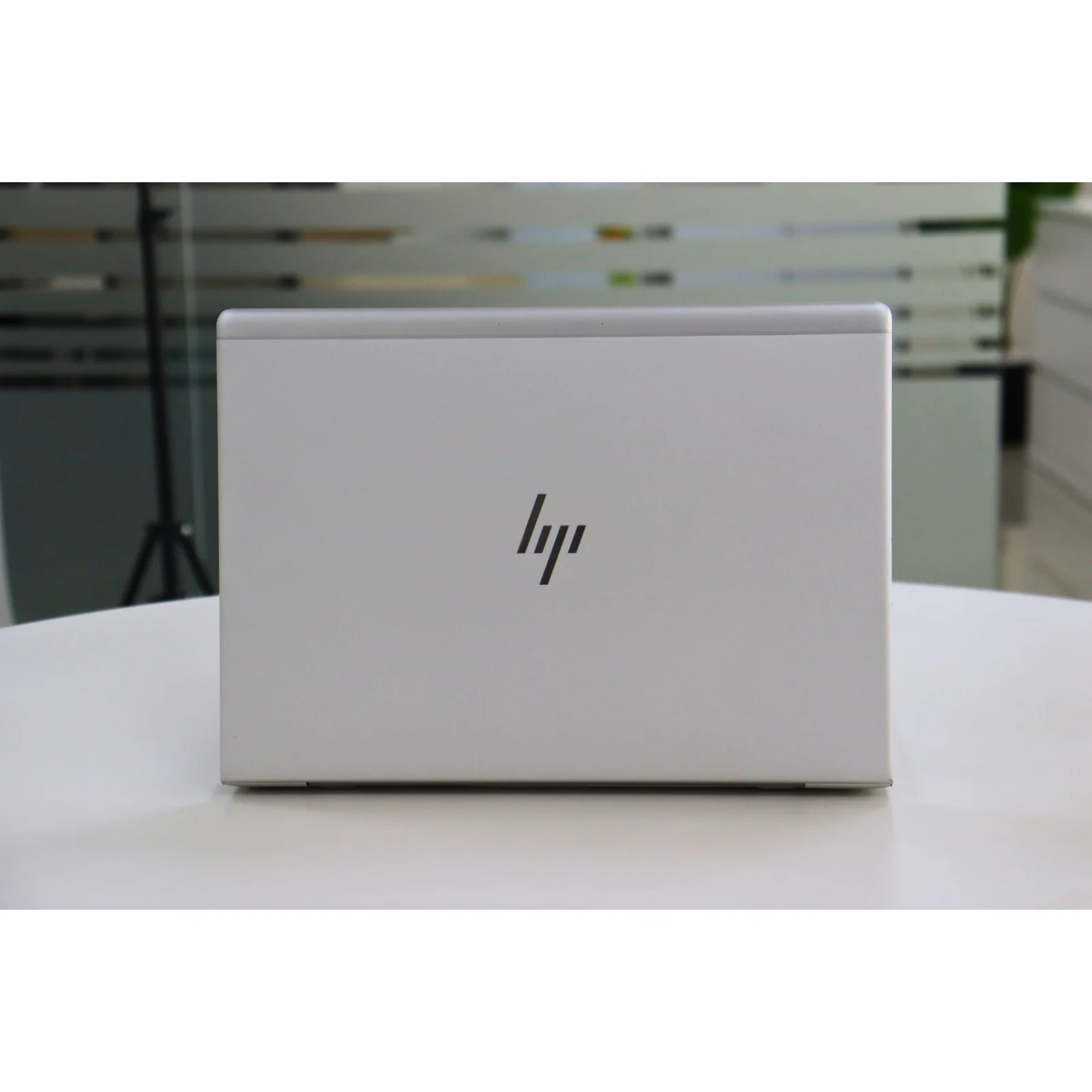 HP ELITEBOOK 840 G6: 8th Gen i7, 16GB RAM, 256GB SSD - Gray - Unit 00935 - AE Laptop image 6