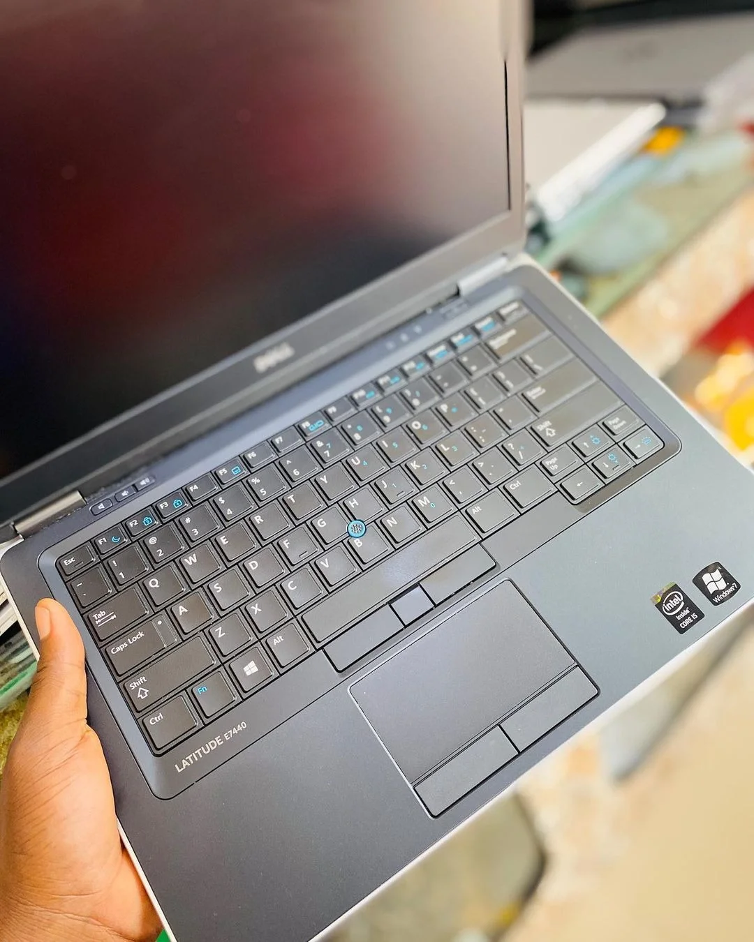 Dell Latitude E7440 Price in UAE – i5, 8GB, 256GB SSD - AE Laptop image 3