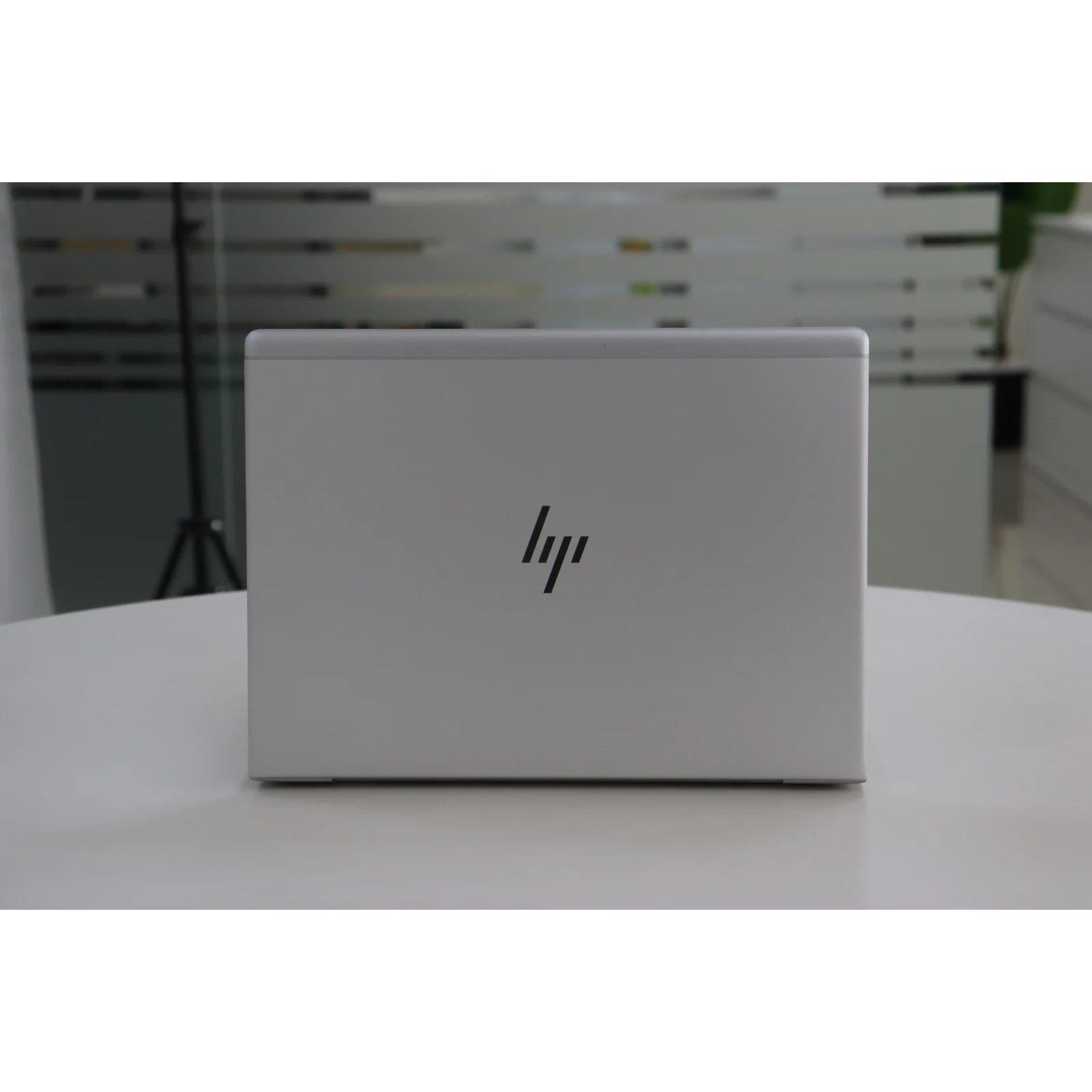HP ELITEBOOK 830 G5: 8th Gen i5, 16GB RAM, 256GB SSD - Gray - Unit 00609 - AE Laptop image 6