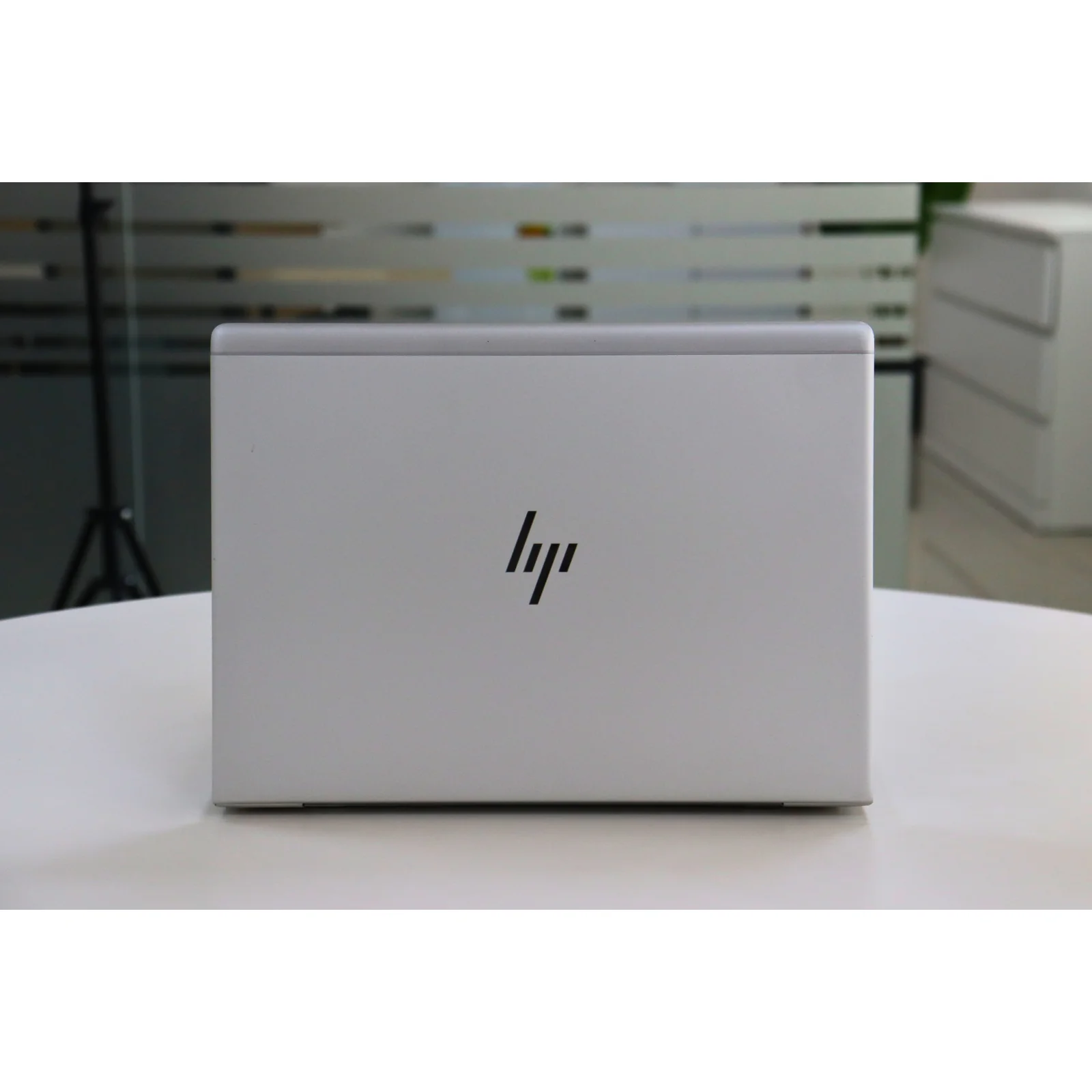 HP ELITEBOOK 830 G5: 8th Gen i5, 16GB RAM, 256GB SSD - Gray - Unit 00608 - AE Laptop image 6