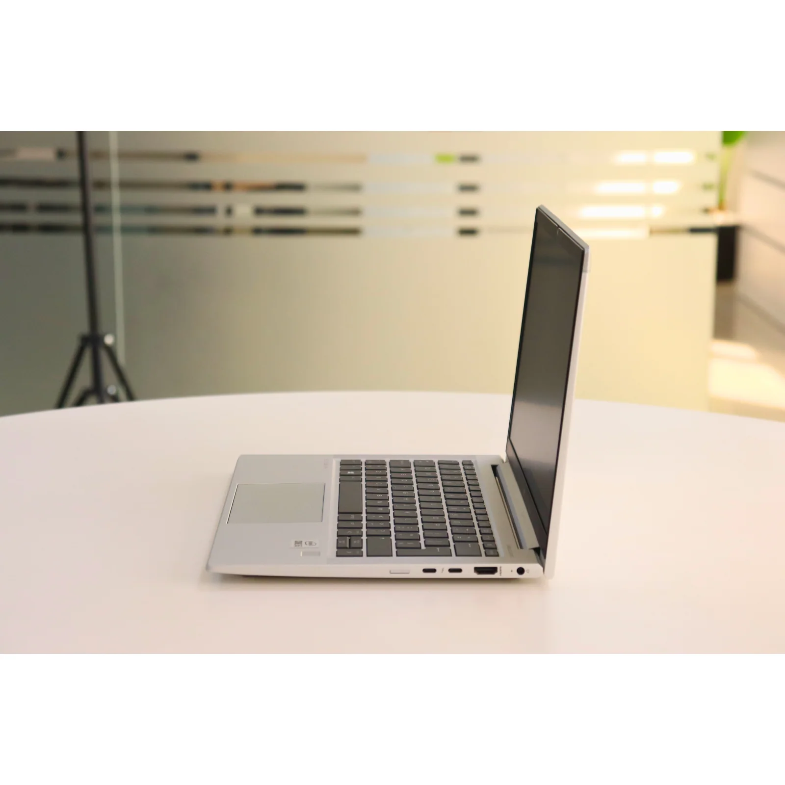 HP ELITEBOOK 830 G7: 10th Gen i5, 8GB RAM, 256GB SSD - Gray - Unit 00661 - AE Laptop image 4