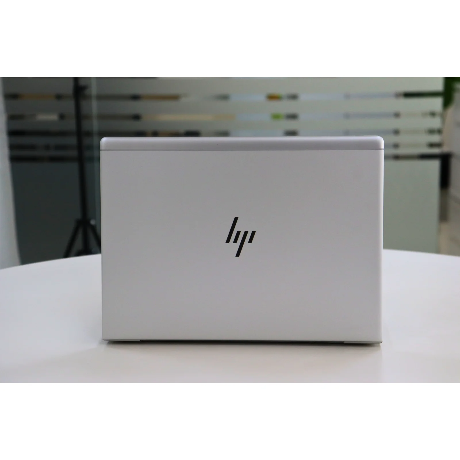 HP ELITEBOOK 830 G5: 8th Gen i5, 16GB RAM, 256GB SSD - Gray - Unit 00607 - AE Laptop image 6