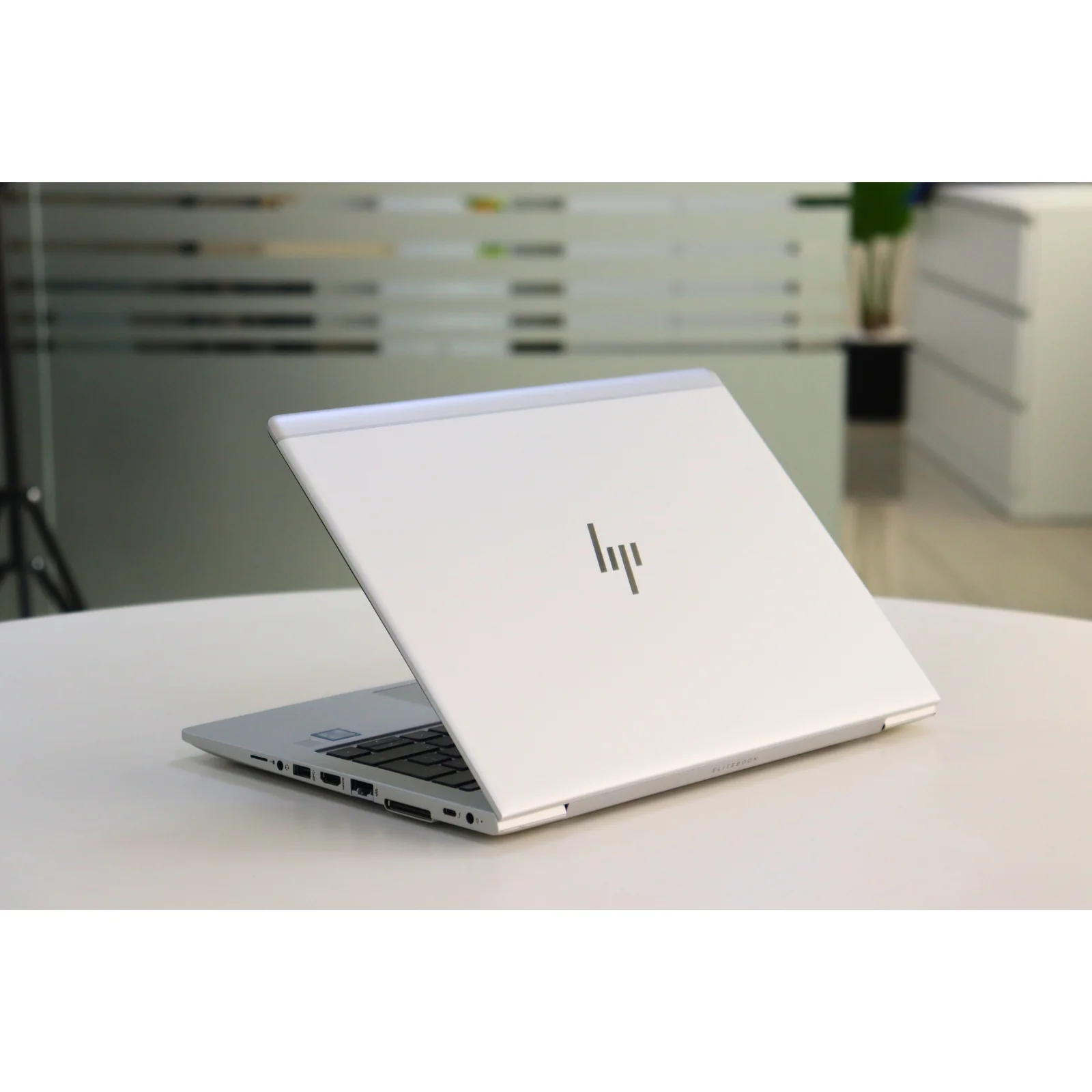 HP ELITEBOOK 830 G6: 8th Gen i7, 16GB RAM, 512GB SSD - AE Laptop image 5
