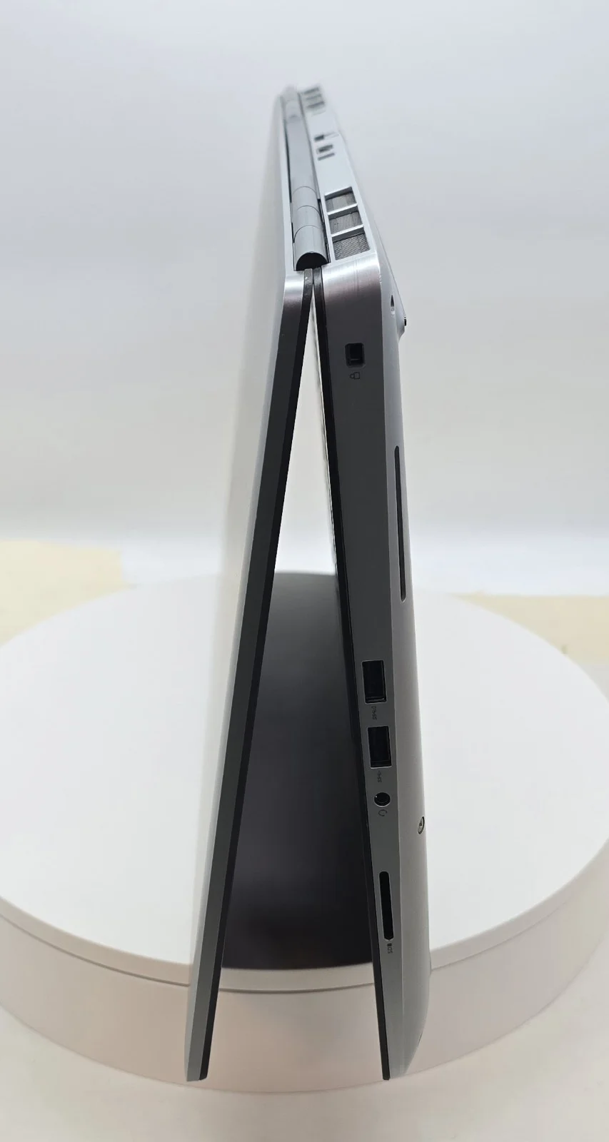 Dell Precision 7550 | i7, 32GB RAM, Quadro T1000, Win 11 Pro - AE Laptop image 9