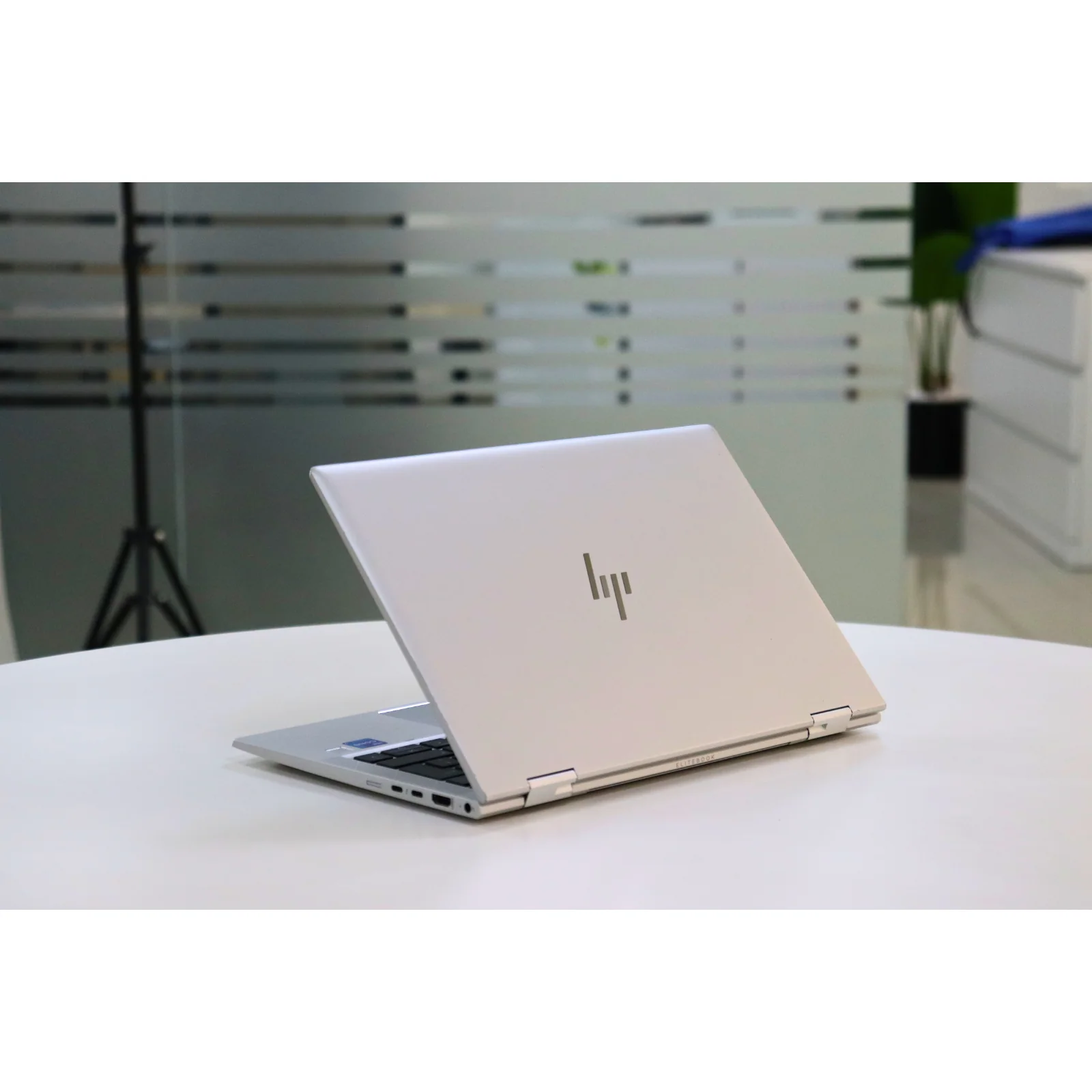 HP ELITEBOOK X360 830 G8: 11th Gen i7, 32GB RAM, 256GB SSD - AE Laptop image 6