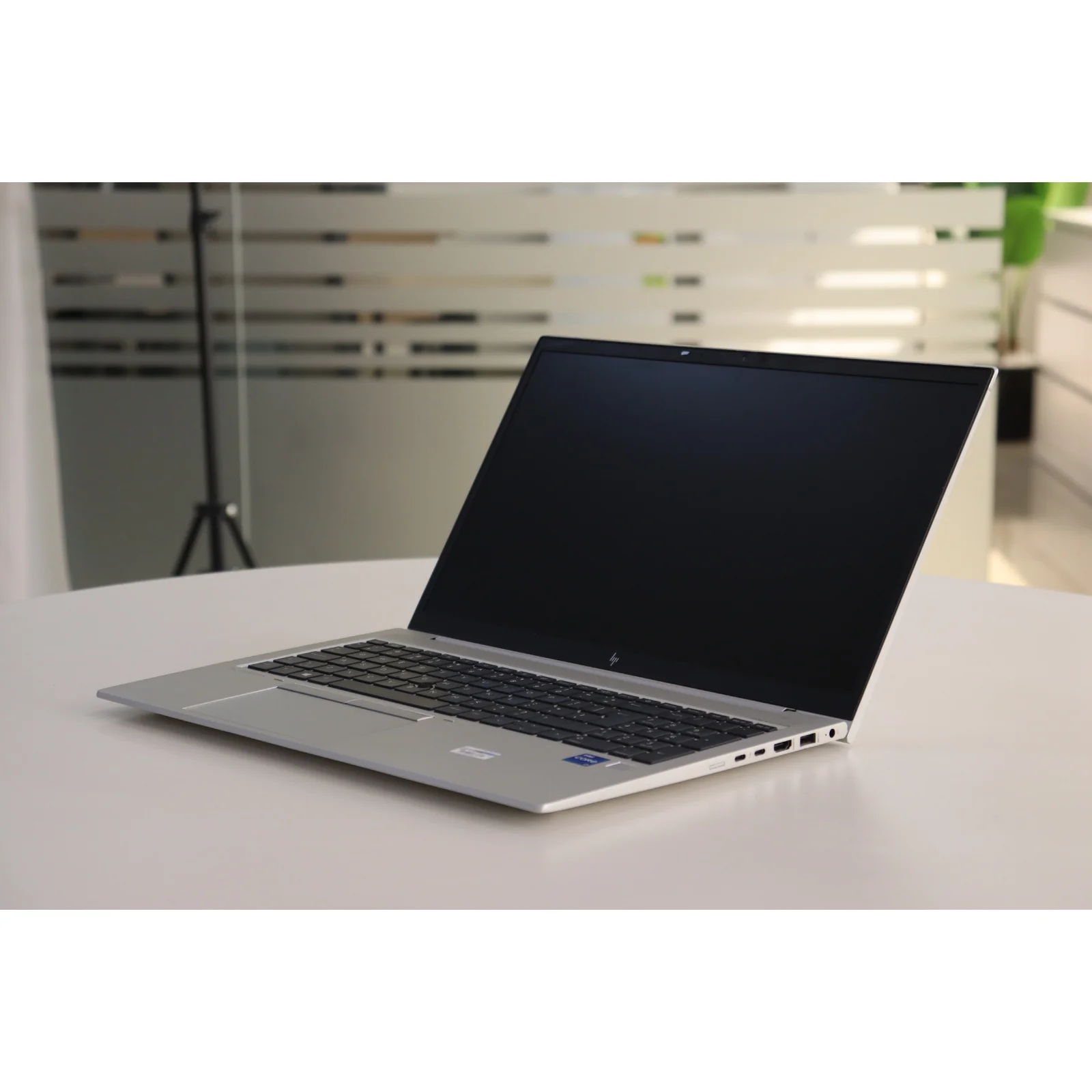 HP ELITEBOOK 850 G8: 11th Gen i7, 8GB RAM, 256GB SSD