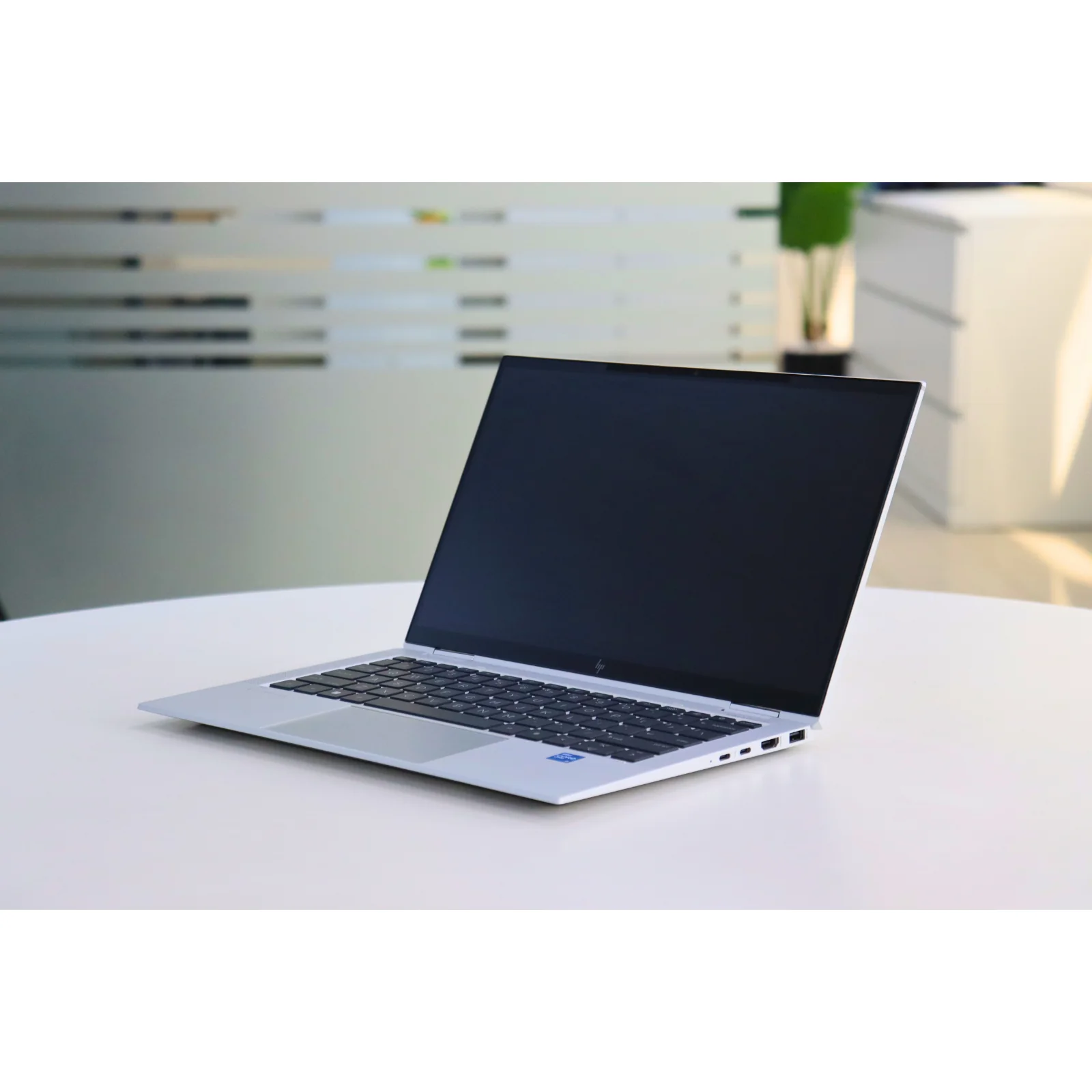 HP ELITEBOOK X360 1030 G8: 11th Gen i5, 16GB RAM, 256GB SSD - Gray - Unit 98727