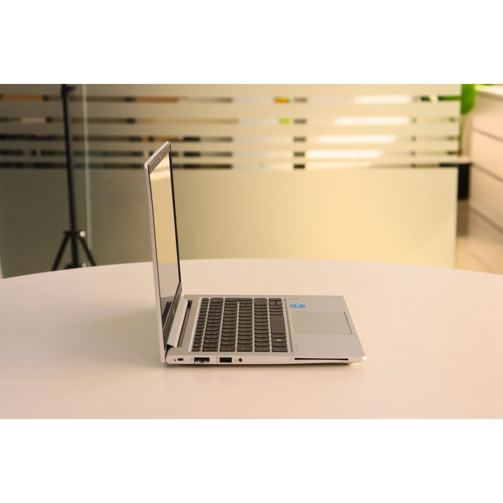 HP EliteBook 630 G9: Intel Core i3, 12th Gen, 16GB RAM, 256GB SSD - AE Laptop image 3
