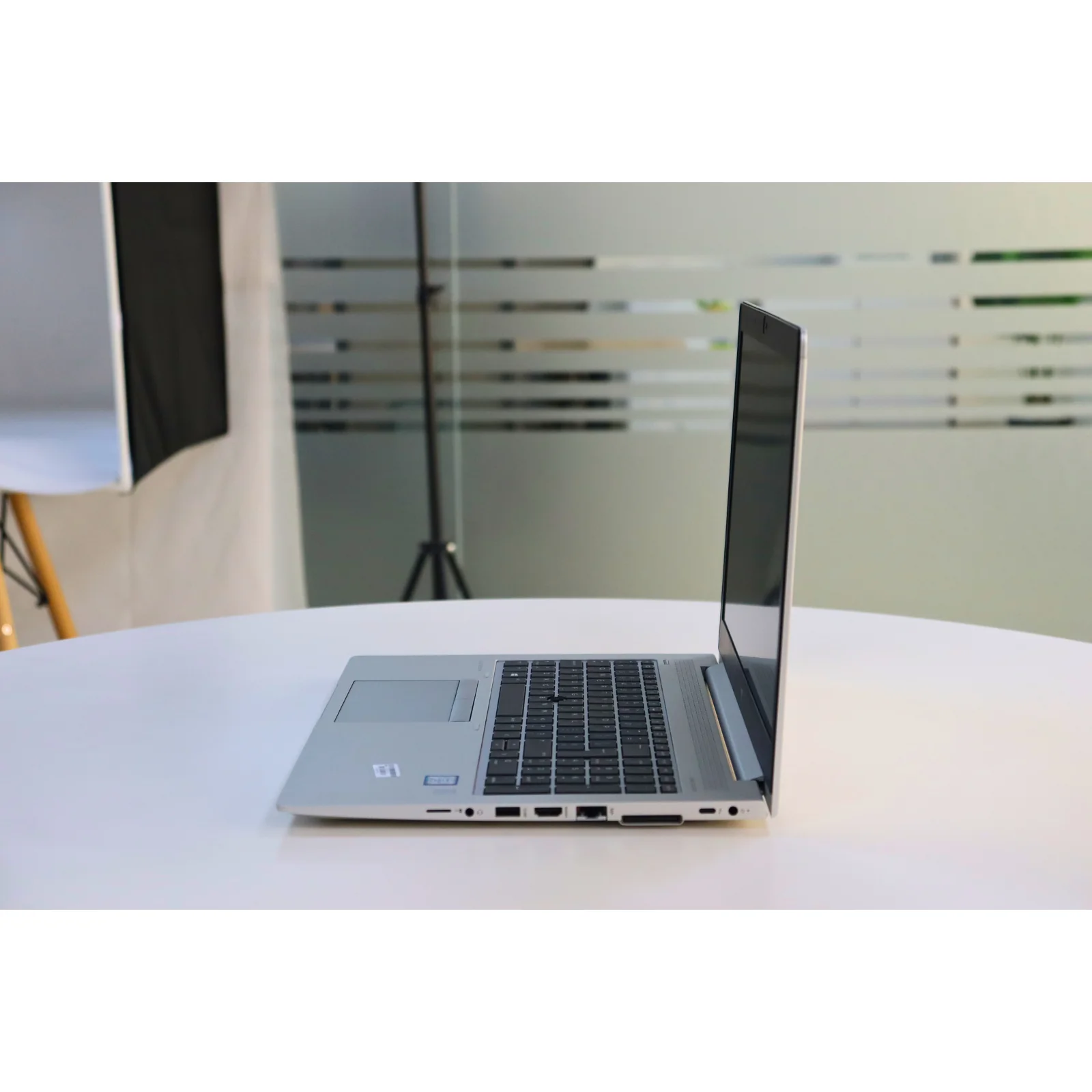 HP ELITEBOOK 850 G6: 8th Gen i5, 16GB RAM, 256GB SSD - AE Laptop image 4