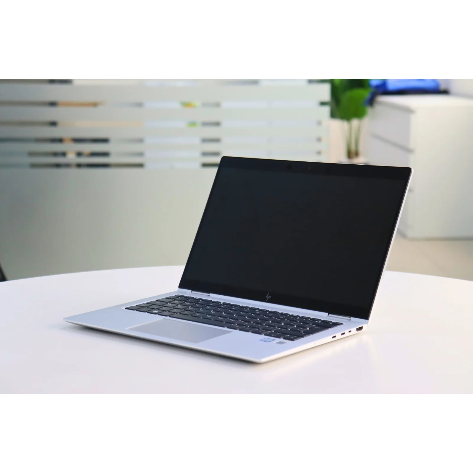 HP ELITEBOOK X360 1030 G4: 8th Gen i5, 8GB RAM, 256GB SSD