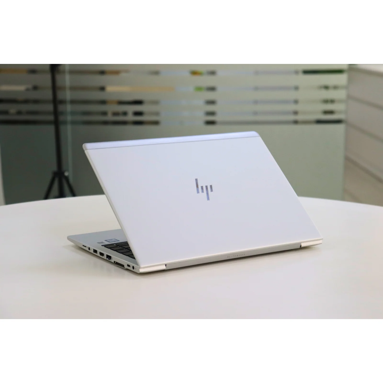 HP ELITEBOOK 840 G6: 8th Gen i7, 16GB RAM, 512GB SSD - Gray - Unit 95737 - AE Laptop image 5