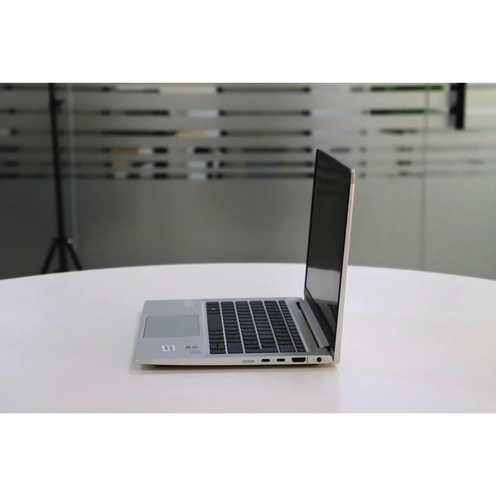HP ELITEBOOK 830 G7: 10th Gen i5, 16GB RAM, 256GB SSD - Gray - Unit 00447 - AE Laptop image 4