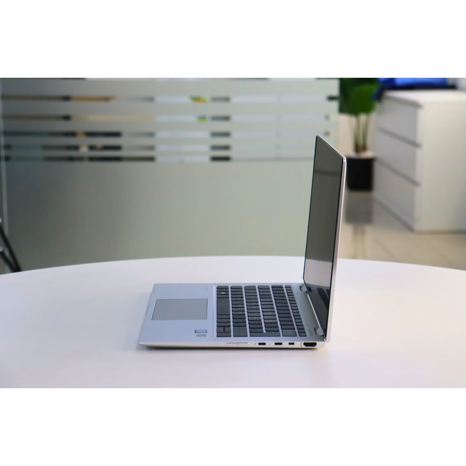 HP ELITEBOOK X360 1030 G4: 8th Gen i5, 8GB RAM, 256GB SSD - AE Laptop image 4