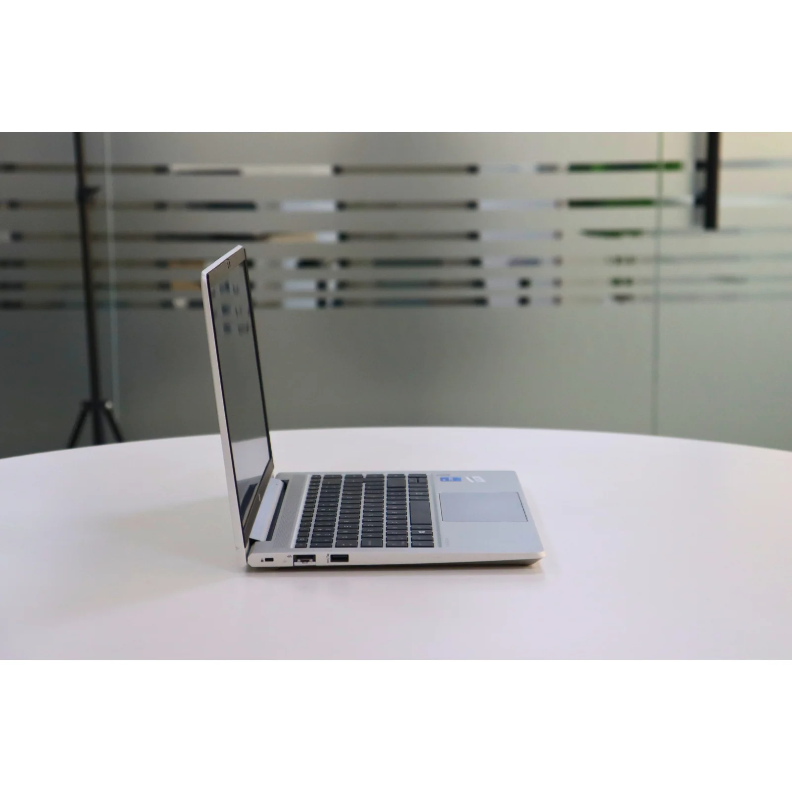 HP PROBOOK 440 G8: 11th Gen i5, 16GB RAM, 256GB SSD - AE Laptop image 3