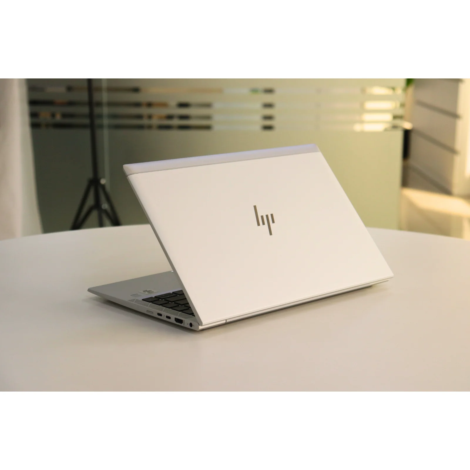 HP EliteBook 840 G7: Intel Core i5, 10th Gen, 8GB RAM, 256GB SSD - Gray - Unit 95654 - AE Laptop image 5