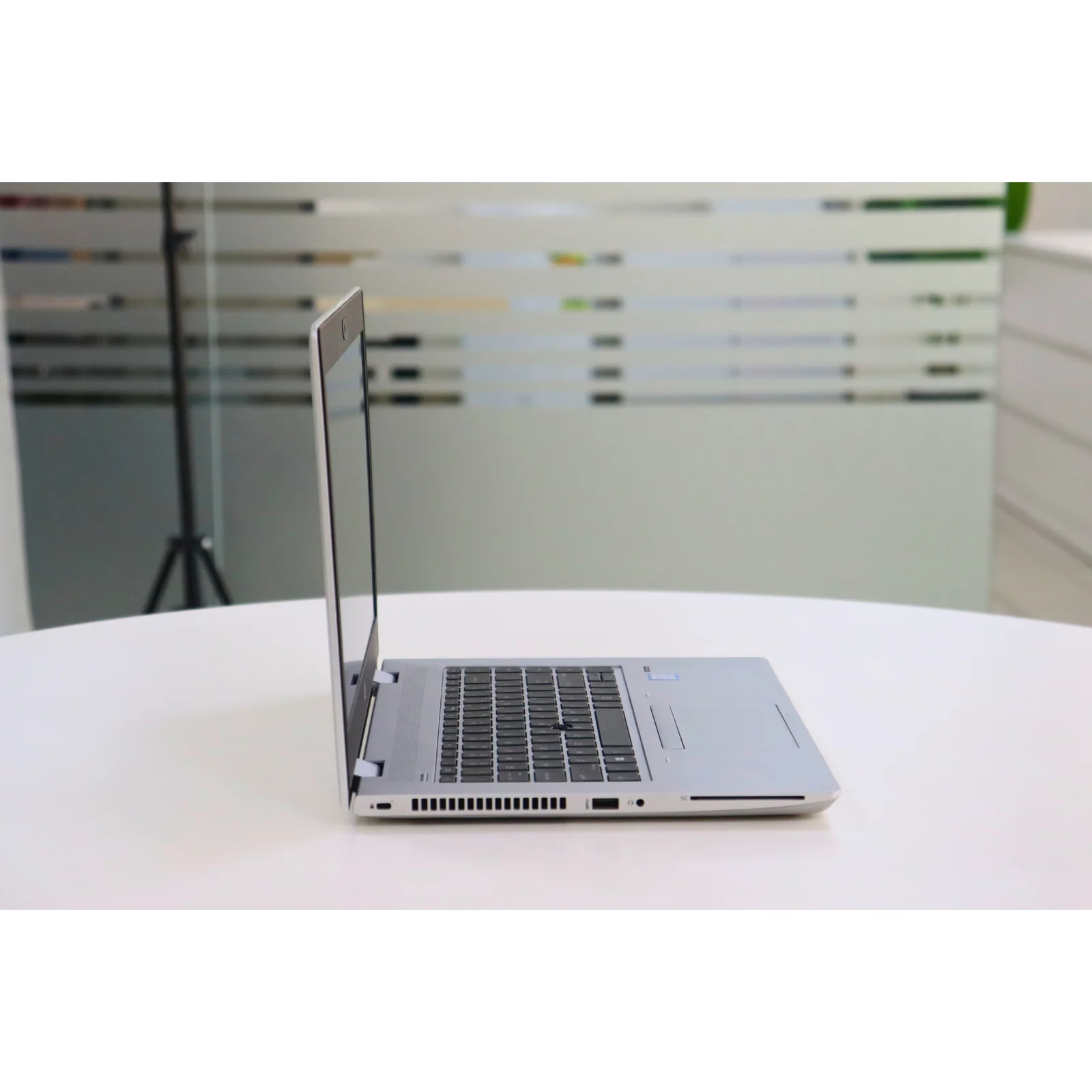 HP PROBOOK 640 G4: 8th Gen i5, 8GB RAM, 256GB SSD - Gray - Unit 96183 - AE Laptop image 3