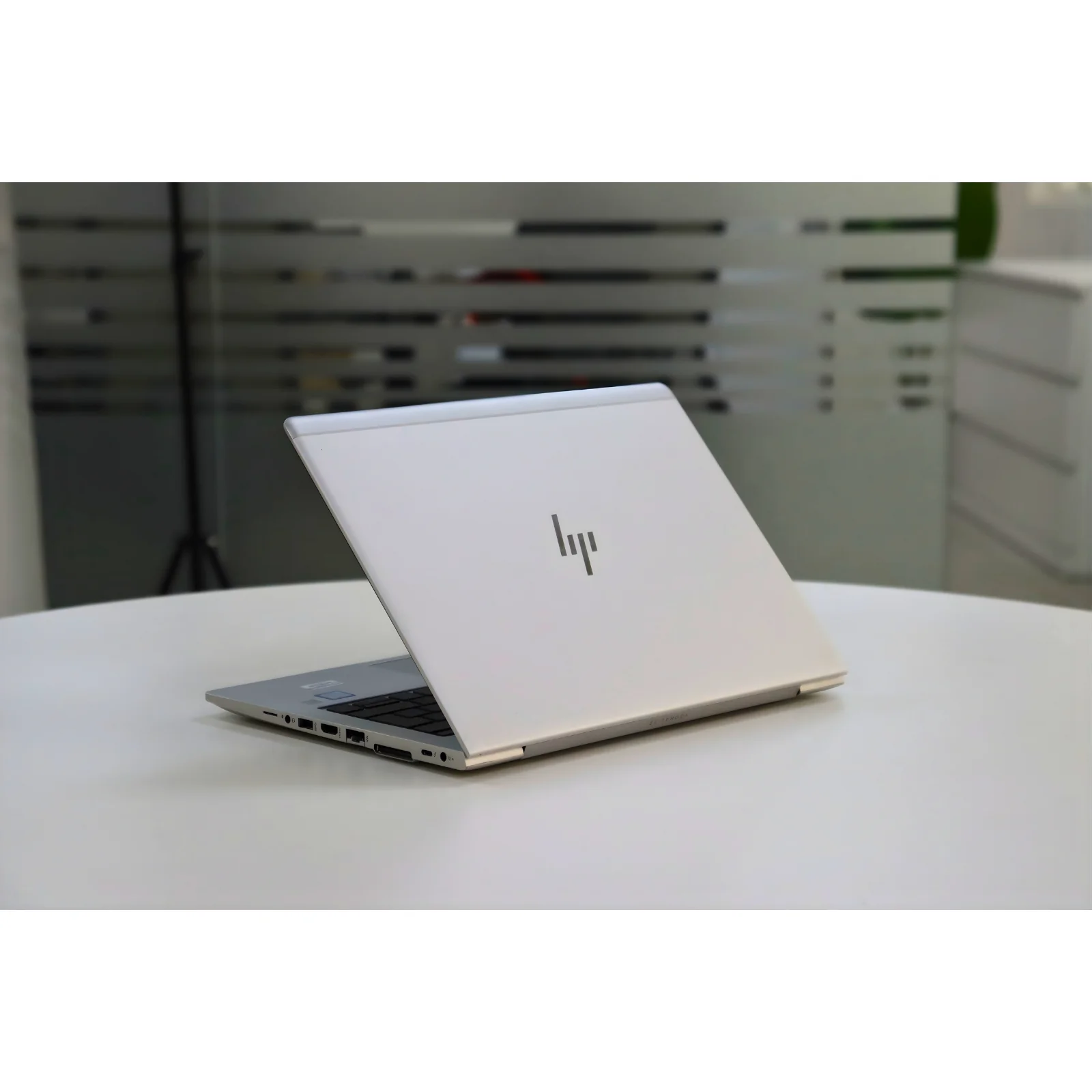 HP ELITEBOOK 830 G6: 8th Gen i5, 8GB RAM, 256GB SSD - Gray - Unit 00509 - AE Laptop image 5
