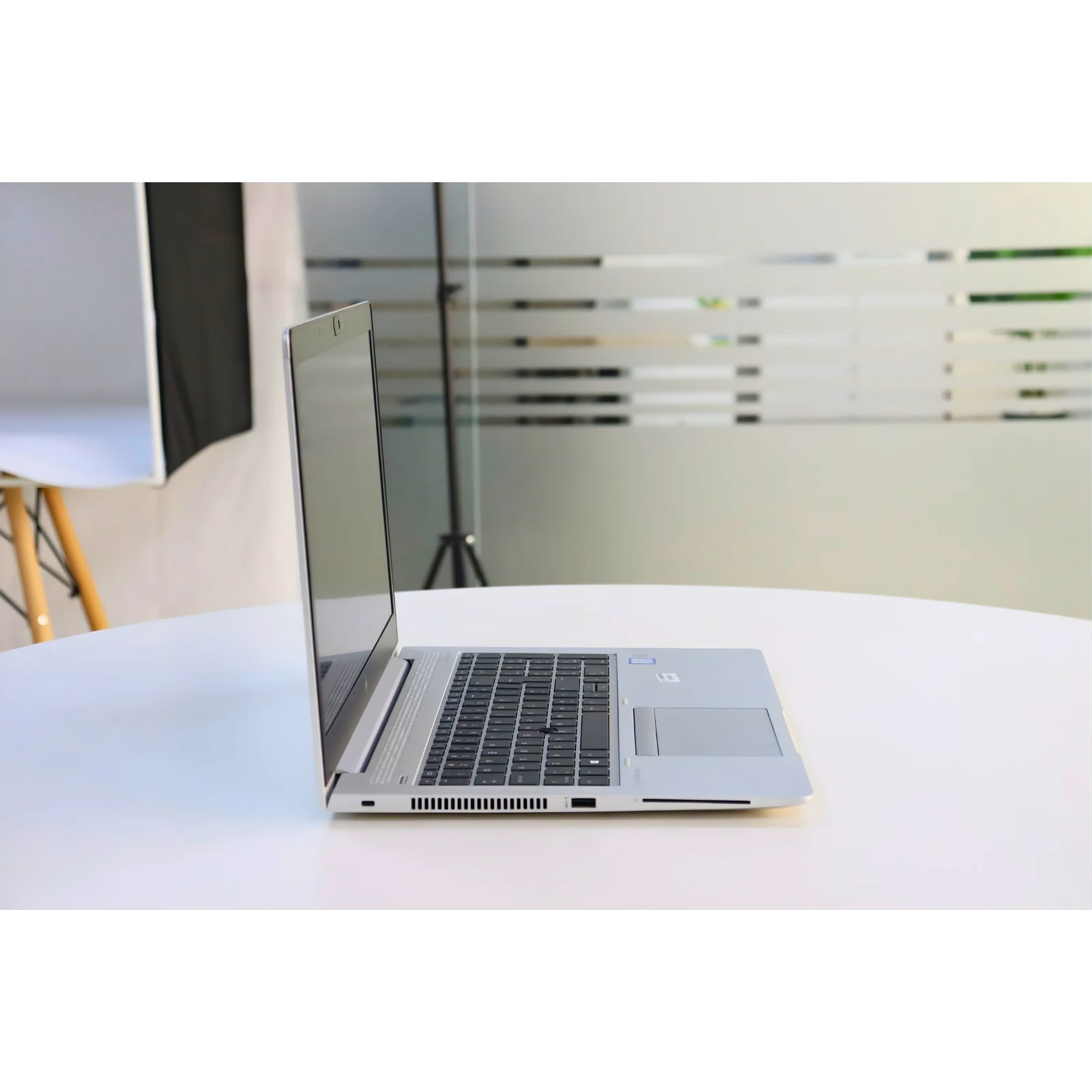 HP ELITEBOOK 850 G5: 8th Gen i5, 8GB RAM, 256GB SSD - AE Laptop image 3