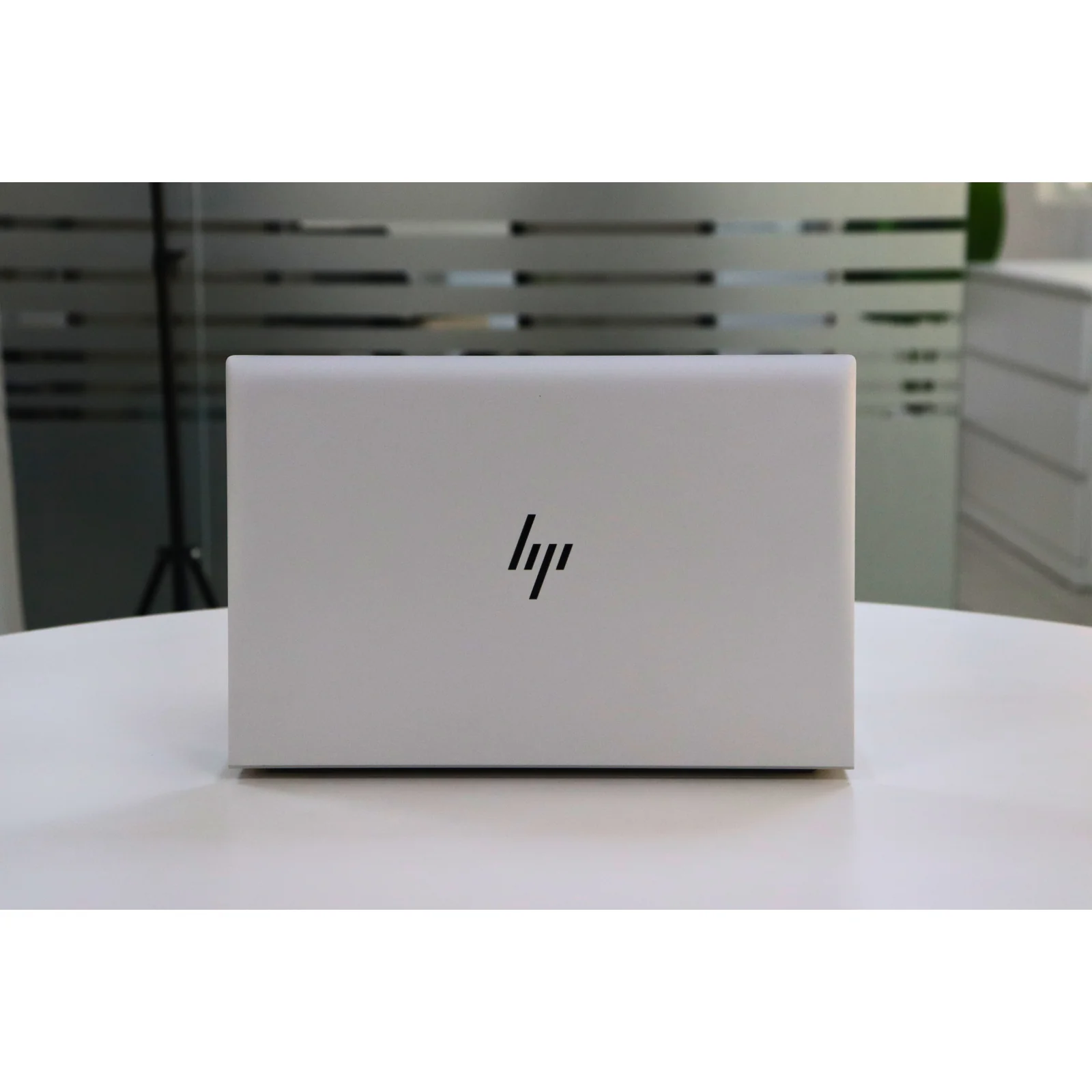 HP ELITEBOOK 845 G8:AMD RYZEN 3, 16GB RAM, 256GB SSD - Silver - Unit 00300 - AE Laptop image 6