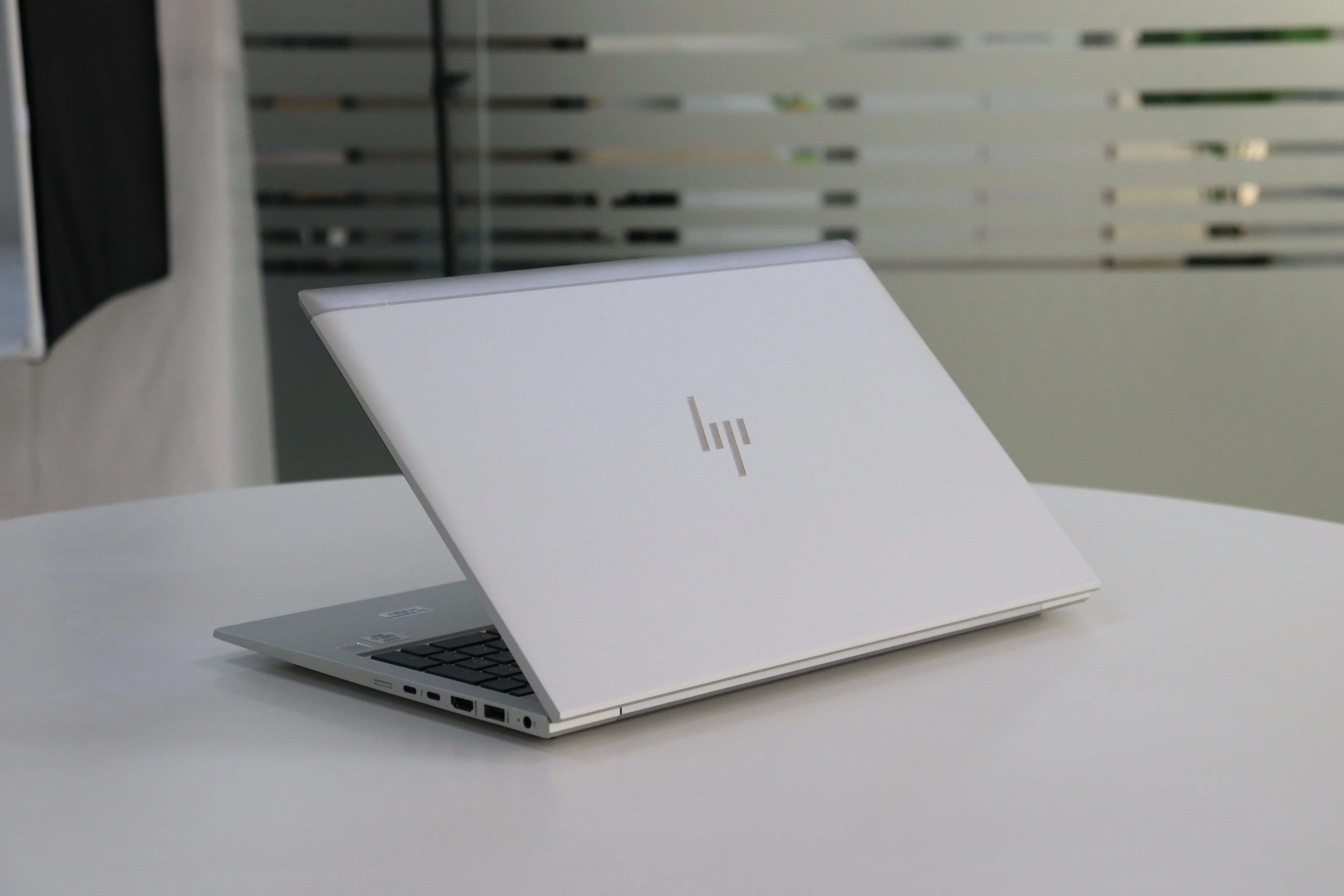 HP EliteBook 850 G7: Intel Core i5, 10th Gen, 8GB RAM, 256GB SSD - Gray - Unit 00148 - AE Laptop image 5