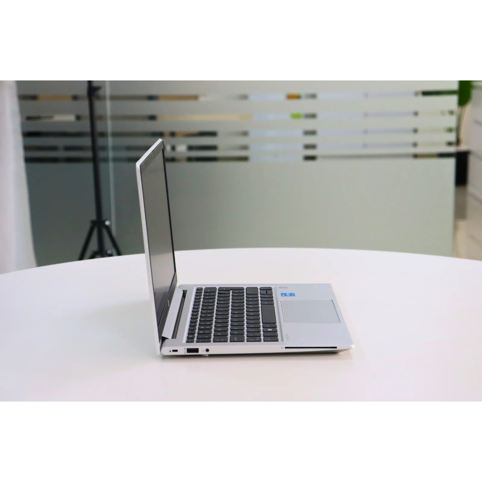 HP PROBOOK 630 G8: 11th Gen i3, 16GB RAM, 256GB SSD - Gray - Unit 00239 - AE Laptop image 3