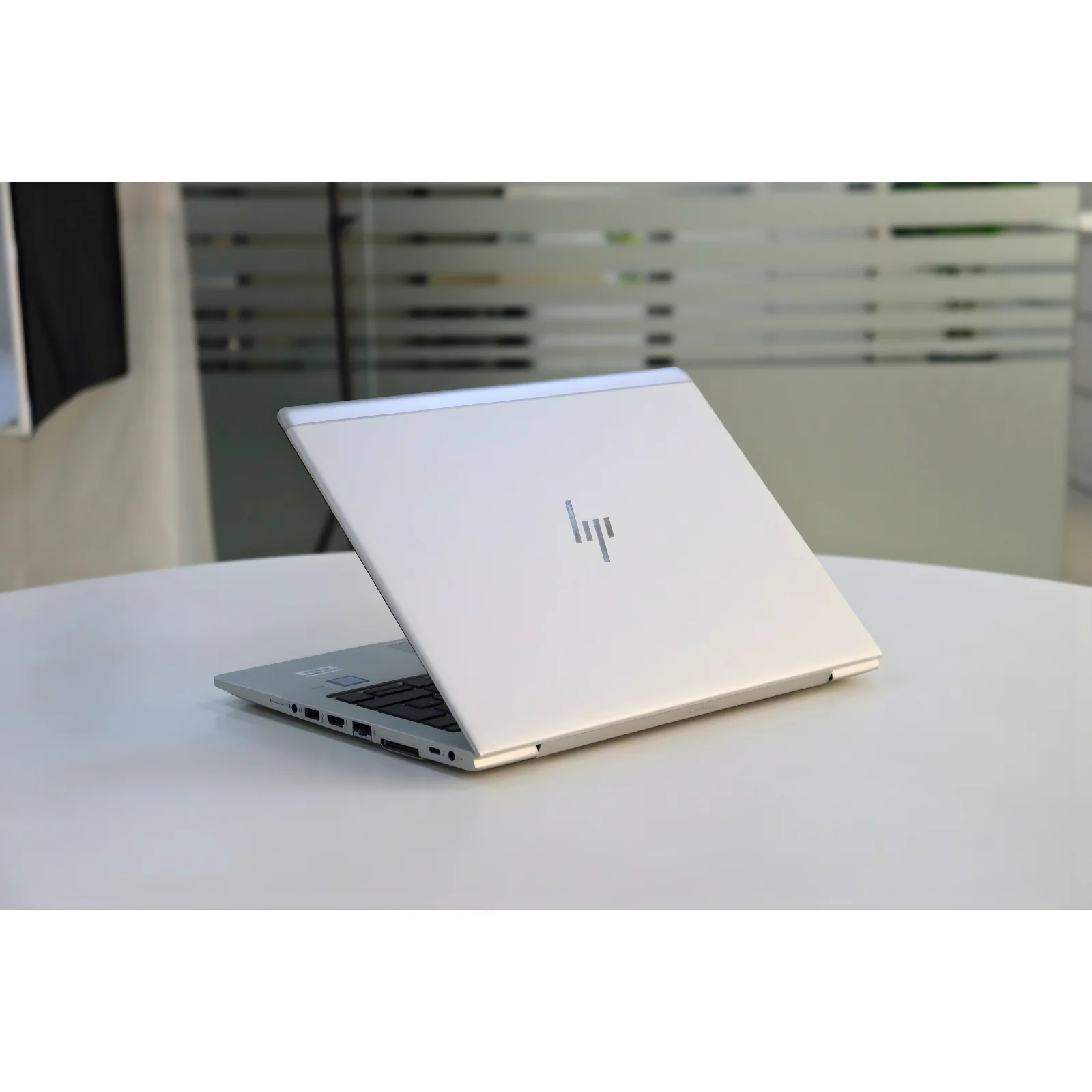 HP ELITEBOOK 830 G5: 8th Gen i5, 8GB RAM, 256GB SSD - AE Laptop image 5