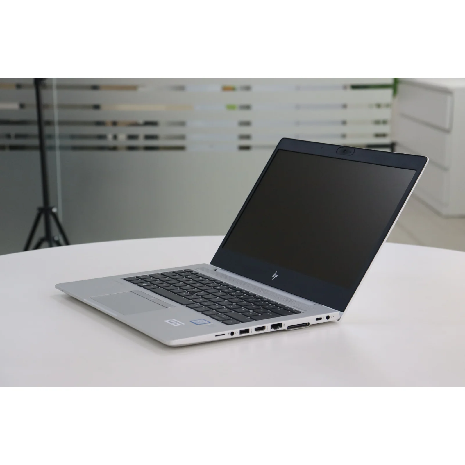 HP ELITEBOOK 830 G5: 8th Gen i5, 16GB RAM, 256GB SSD - Gray - Unit 00608