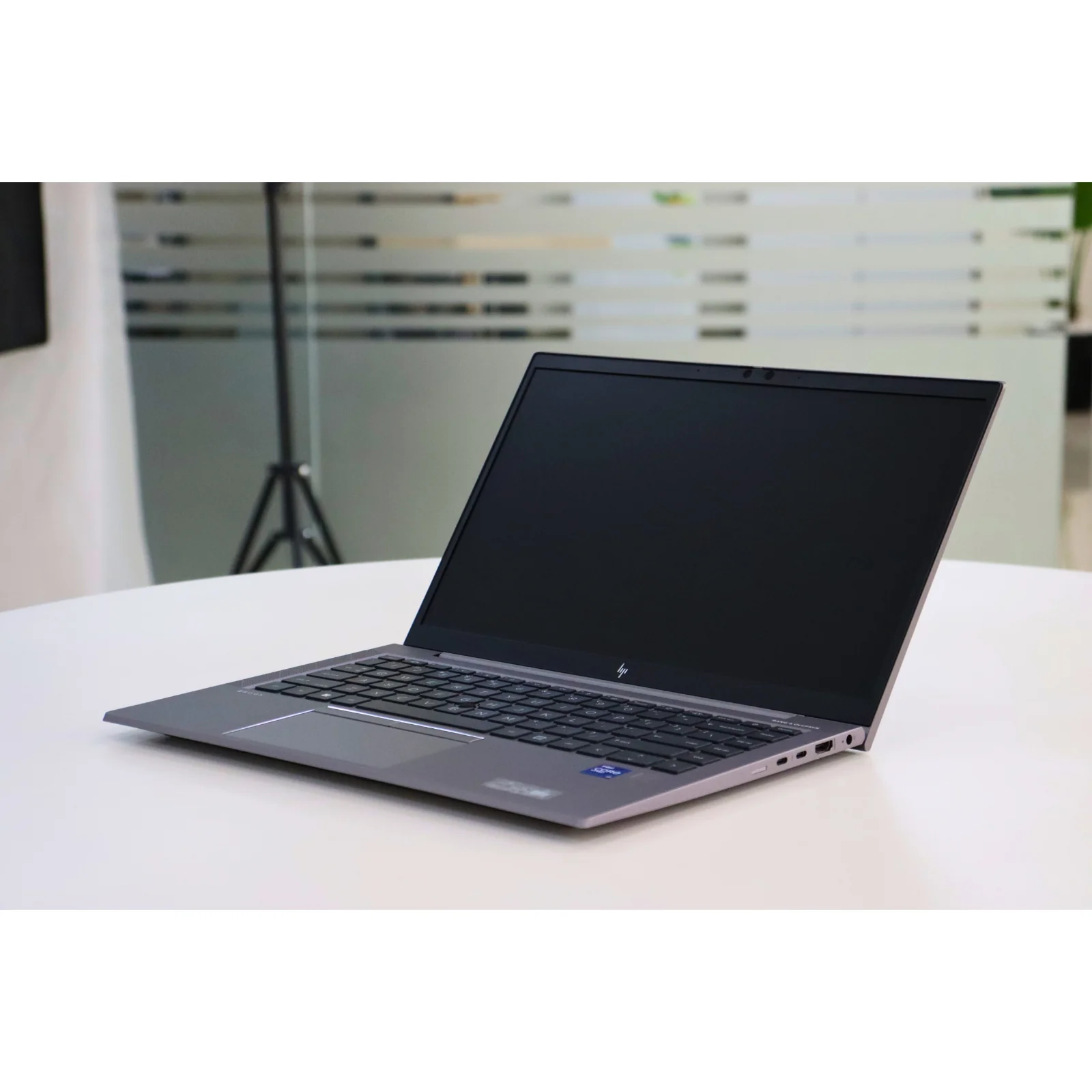 HP ZBOOK FIREFLY 14 G8: 11th Gen i7, 16GB RAM, 256GB SSD - Gray - Unit 98756