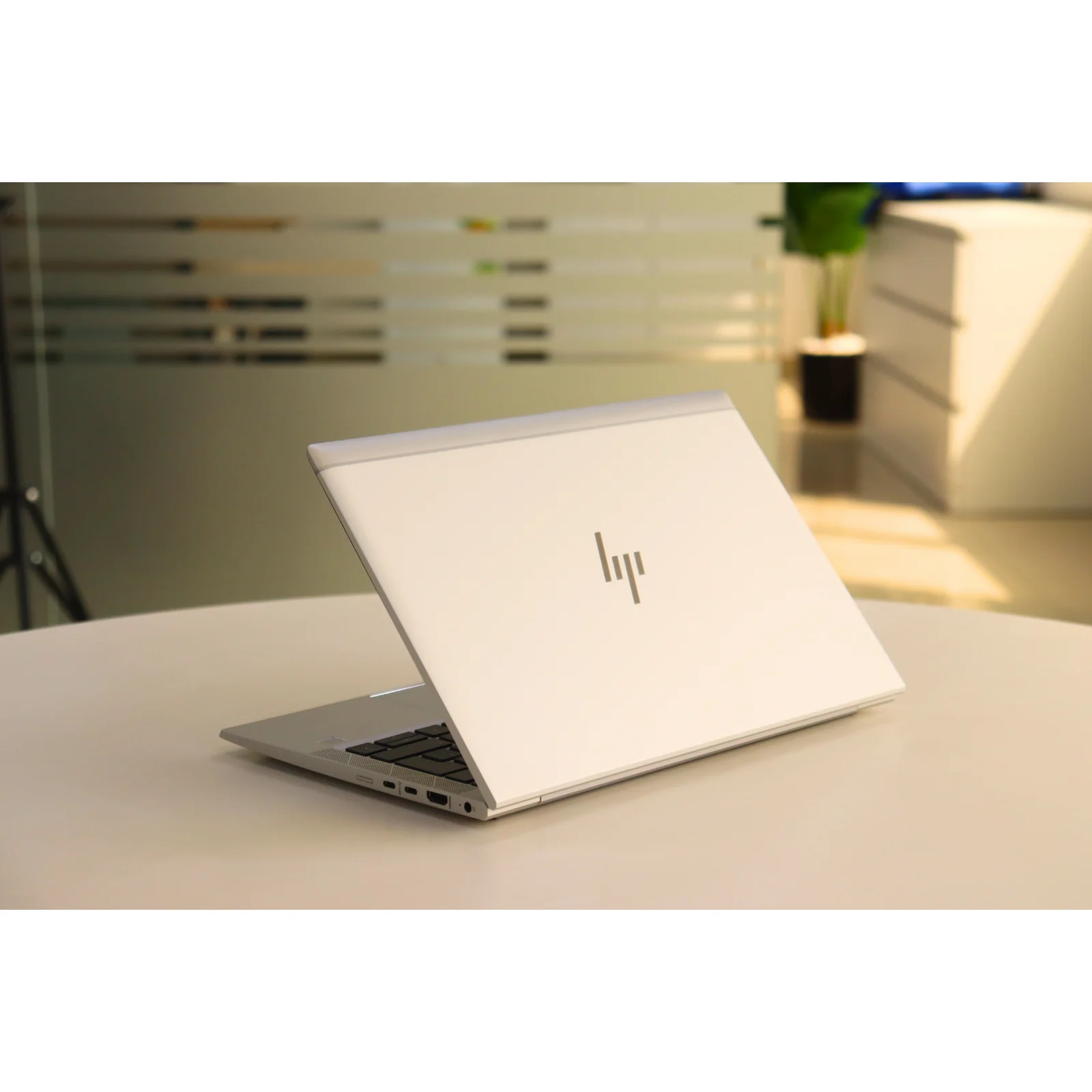 HP ELITEBOOK 835 G7: AMD, 16GB RAM, 256GB SSD - AE Laptop image 5