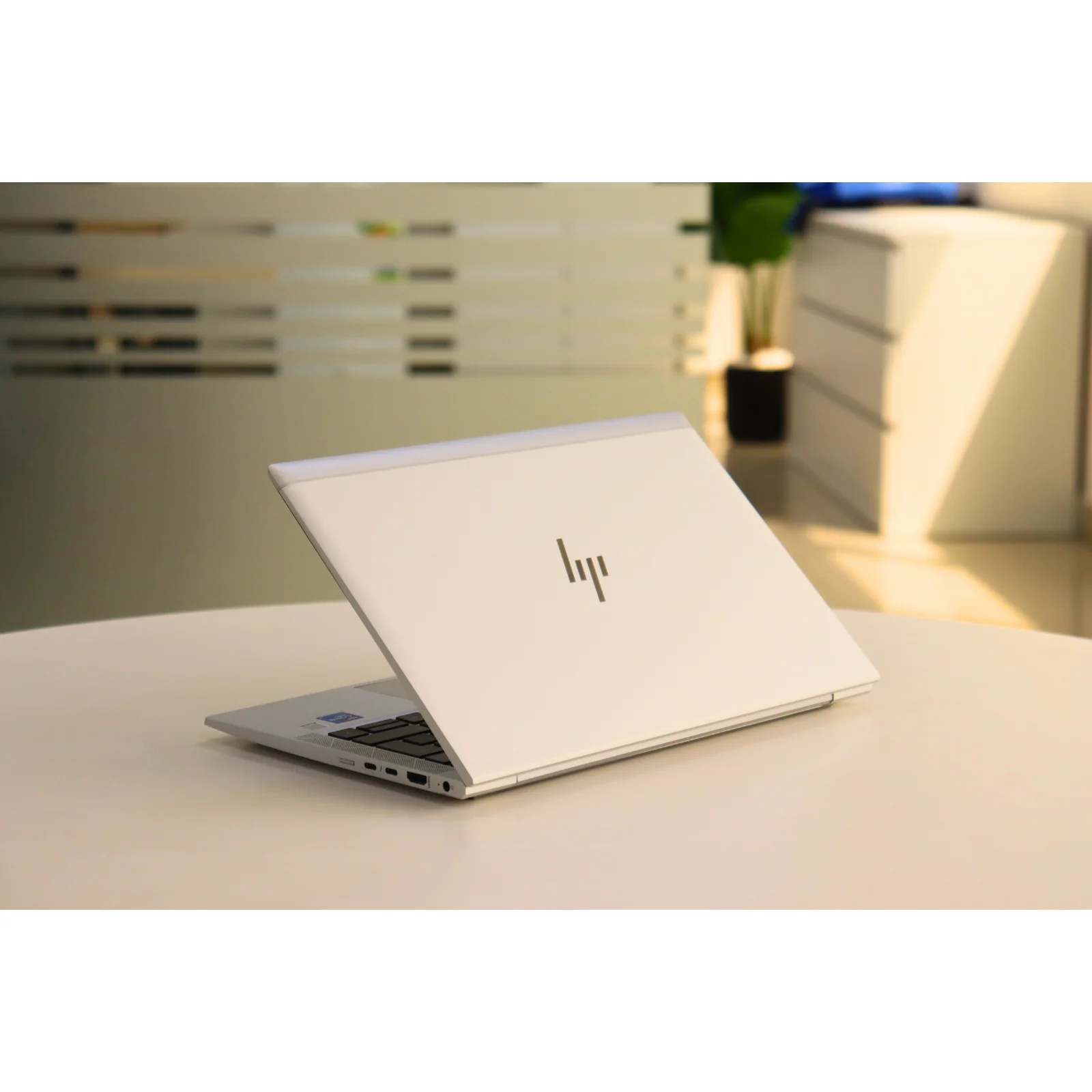 HP ELITEBOOK 830 G8: 11th Gen i7, 8GB RAM, 512GB SSD - Gray - Unit 00094 - AE Laptop image 5