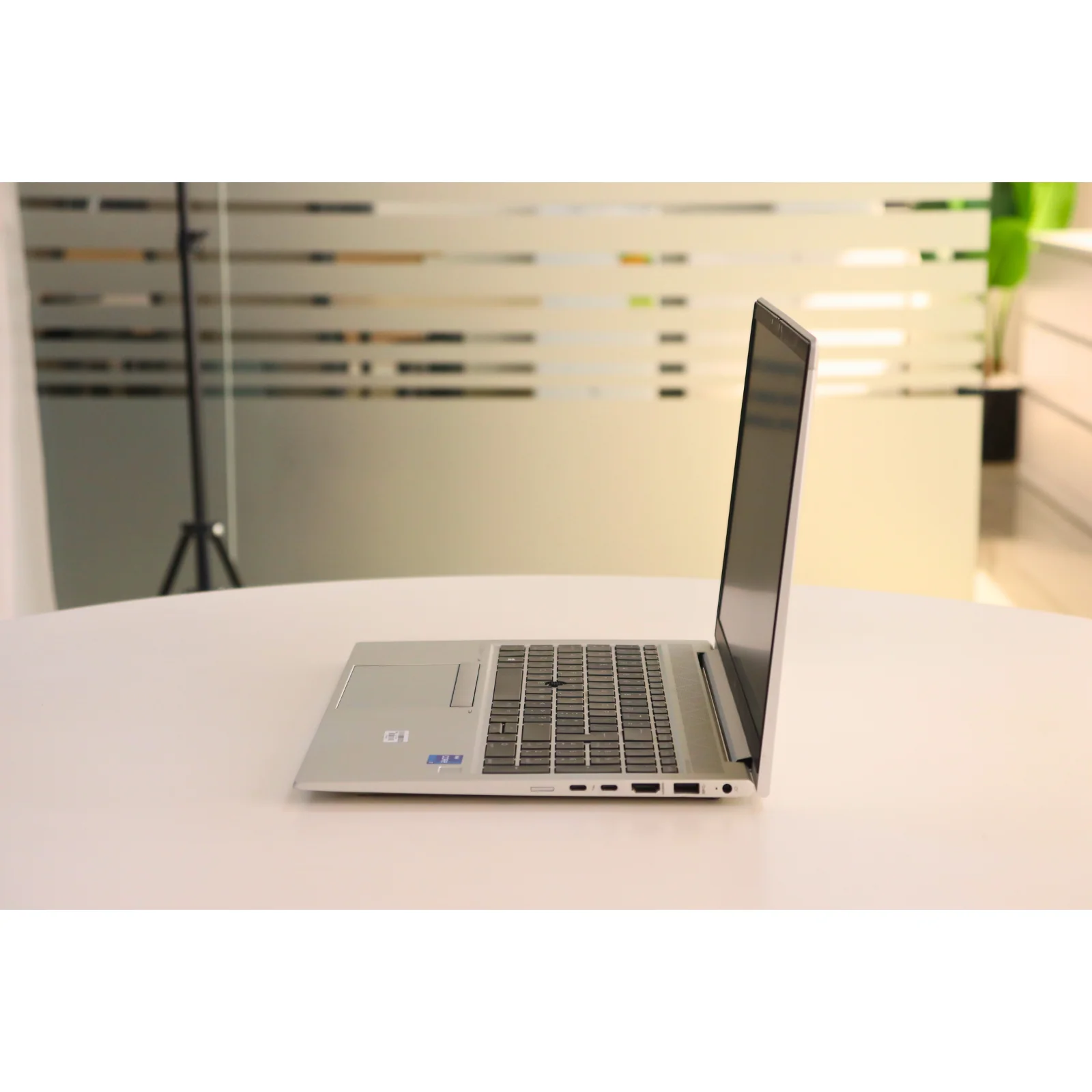 HP ELITEBOOK 850 G8: 11th Gen i7, 8GB RAM, 256GB SSD - AE Laptop image 4