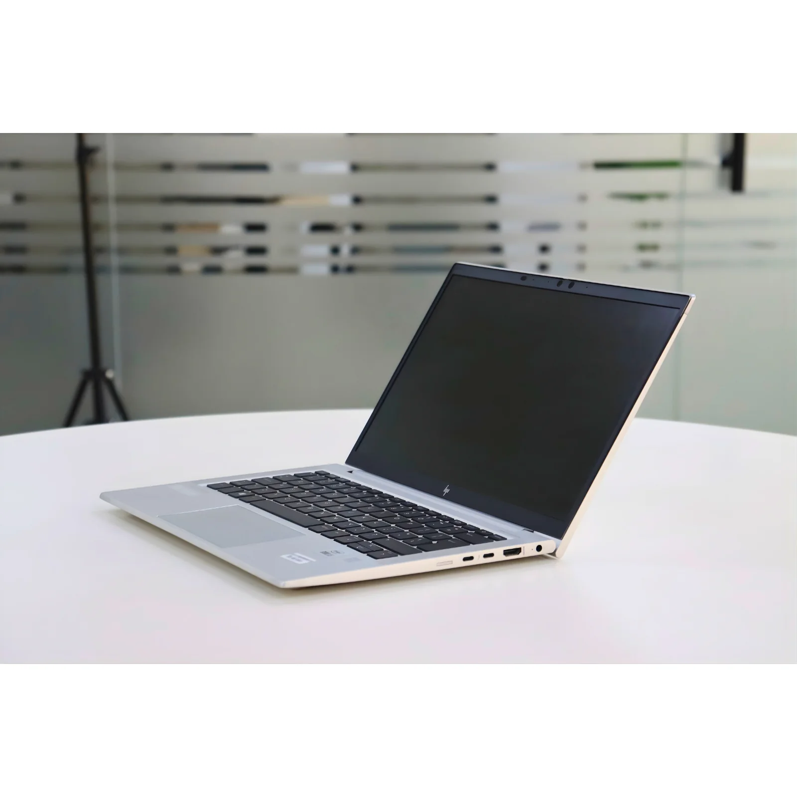 HP ELITEBOOK 830 G7: 10th Gen i5, 16GB RAM, 256GB SSD - Gray - Unit 00447