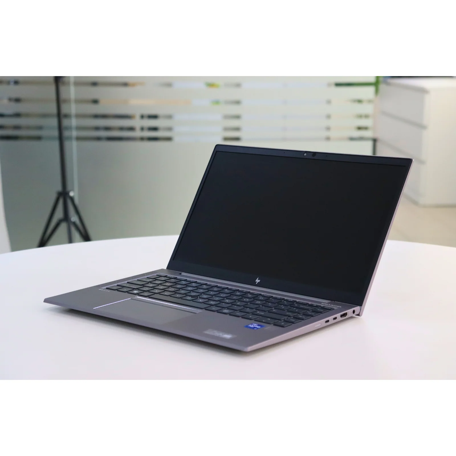 HP ZBOOK FIREFLY 14 G8: 11th Gen i7, 16GB RAM, 256GB SSD - Gray - Unit 98755