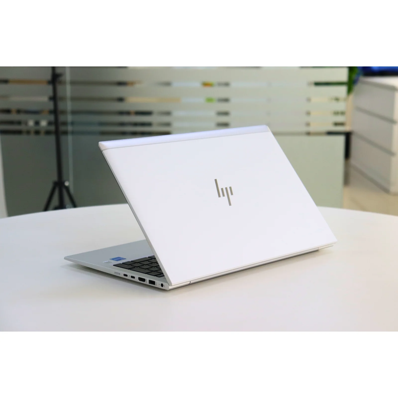 HP ELITEBOOK 850 G8: Intel Core i5, 11th Gen, 8GB RAM, 256GB SSD - AE Laptop image 5