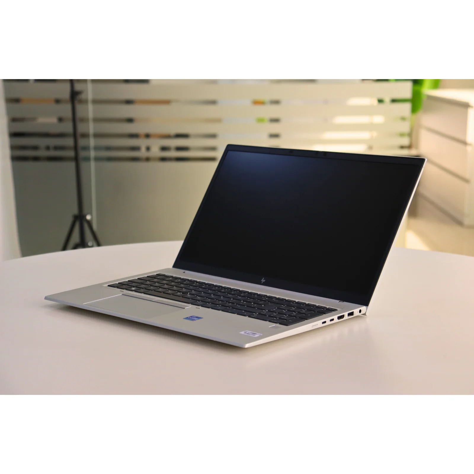 HP ELITEBOOK 850 G8: 11th Gen i7, 16GB RAM, 512GB SSD - Gray - Unit 00631