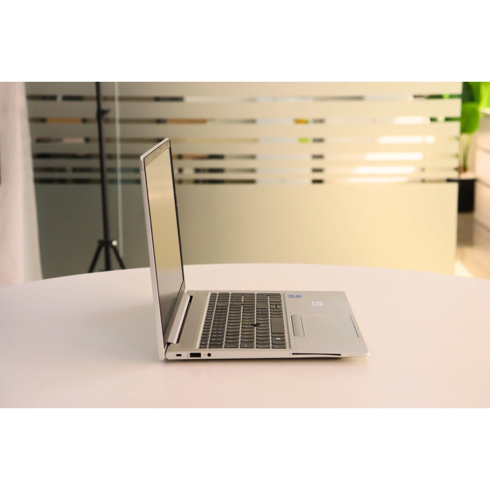 HP ELITEBOOK 850 G8: 11th Gen i7, 8GB RAM, 256GB SSD - AE Laptop image 3